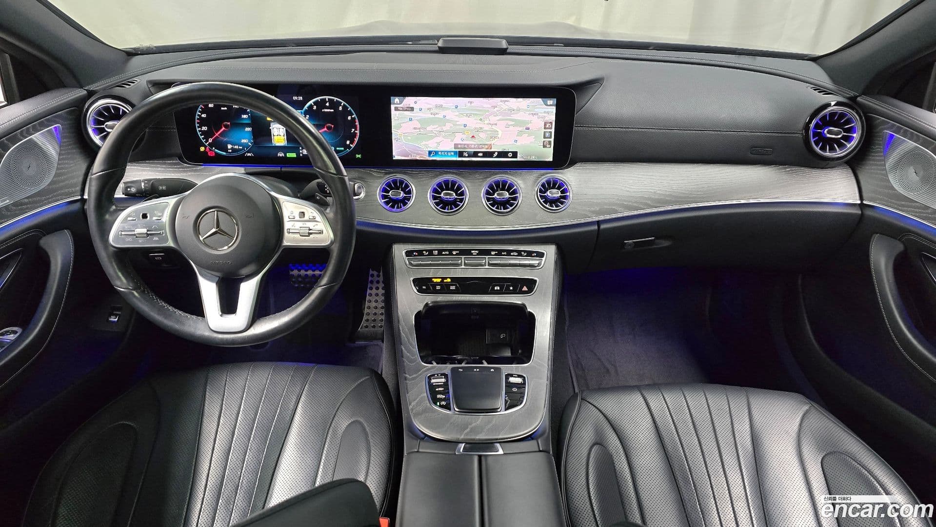 Main__Slider__Photo:CLS-Class Mercedes-Benz 2020.10-6