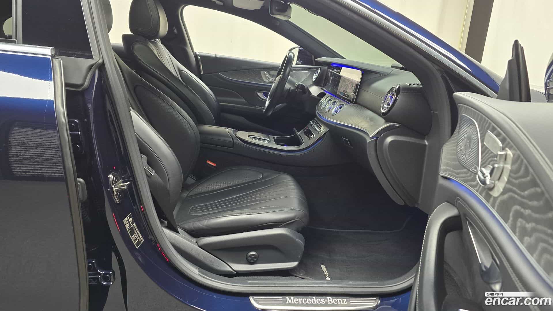 CLS-Class Mercedes-Benz 2020.10-INNER-010