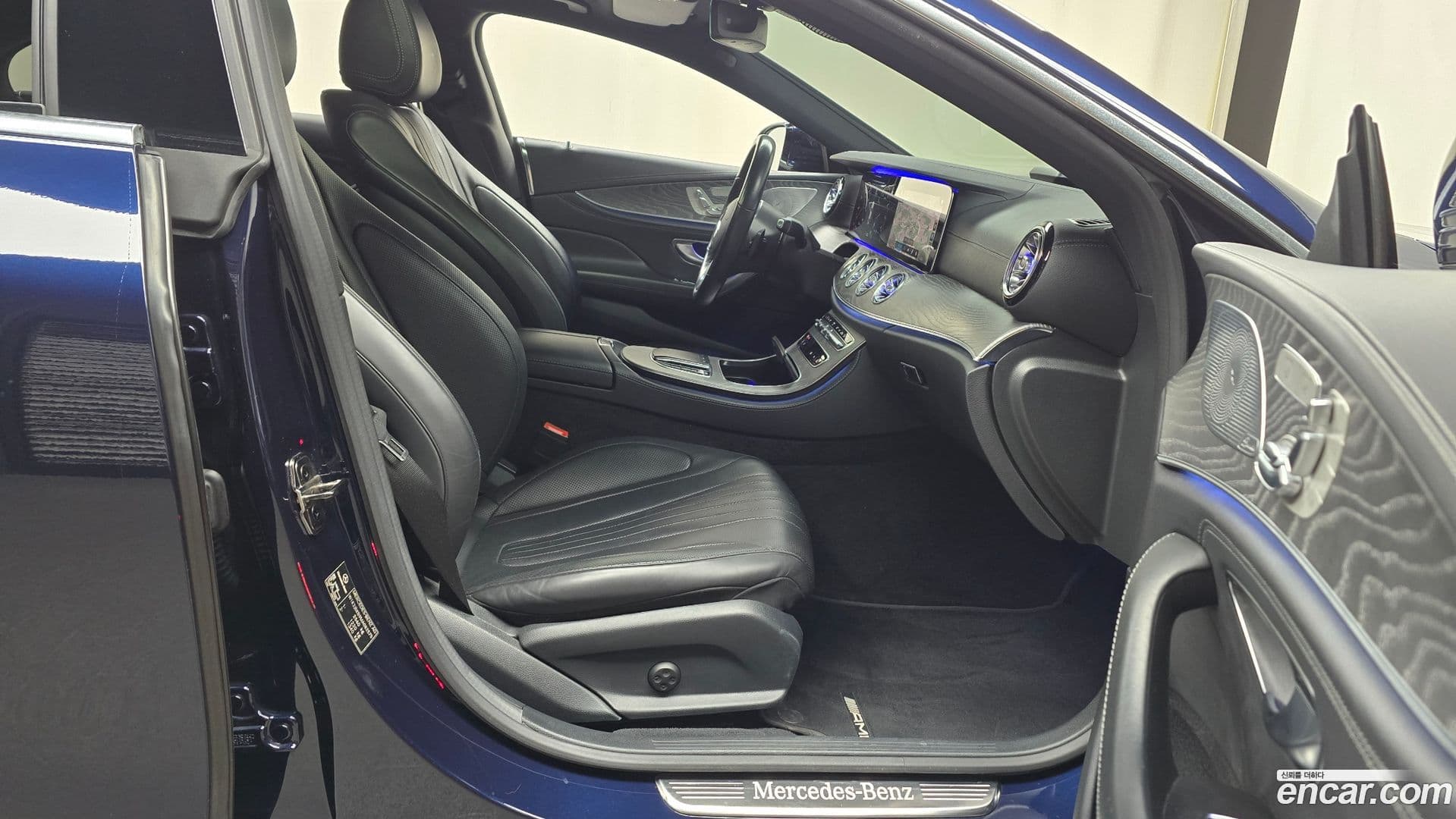 Main__Slider__Photo:CLS-Class Mercedes-Benz 2020.10-9