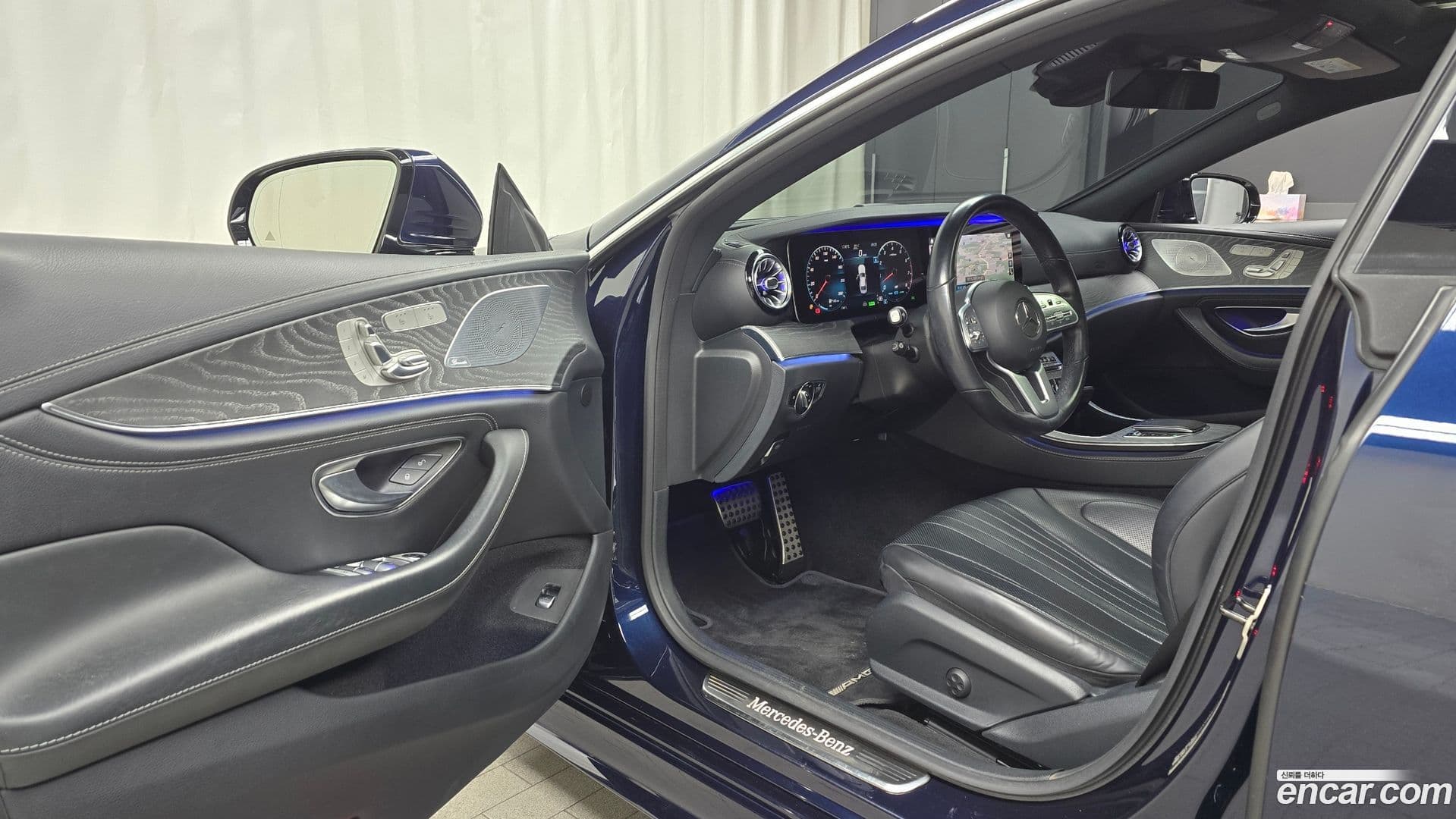 Main__Slider__Photo:CLS-Class Mercedes-Benz 2020.10-10