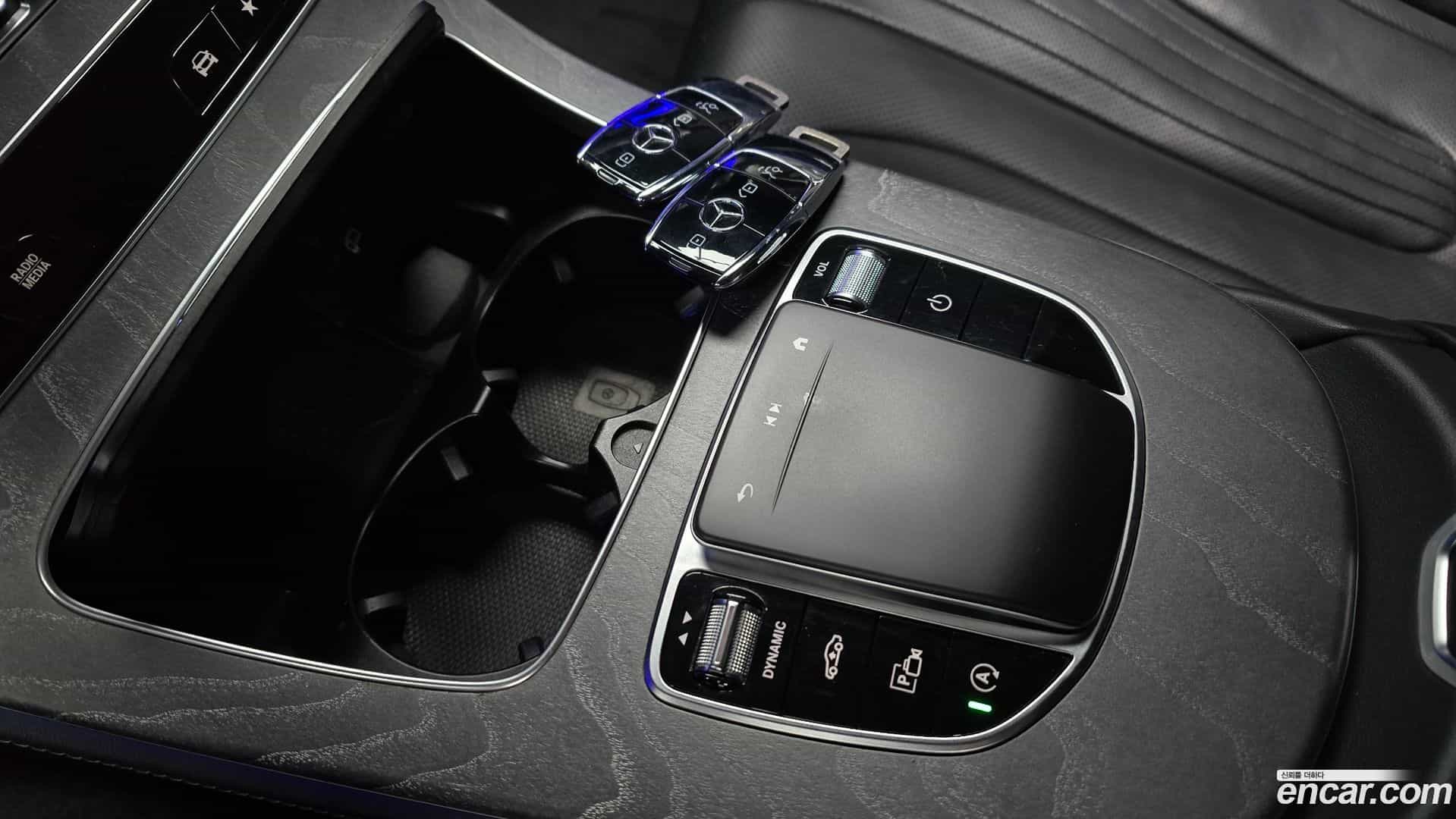 CLS-Class Mercedes-Benz 2020.10-OPTION-022