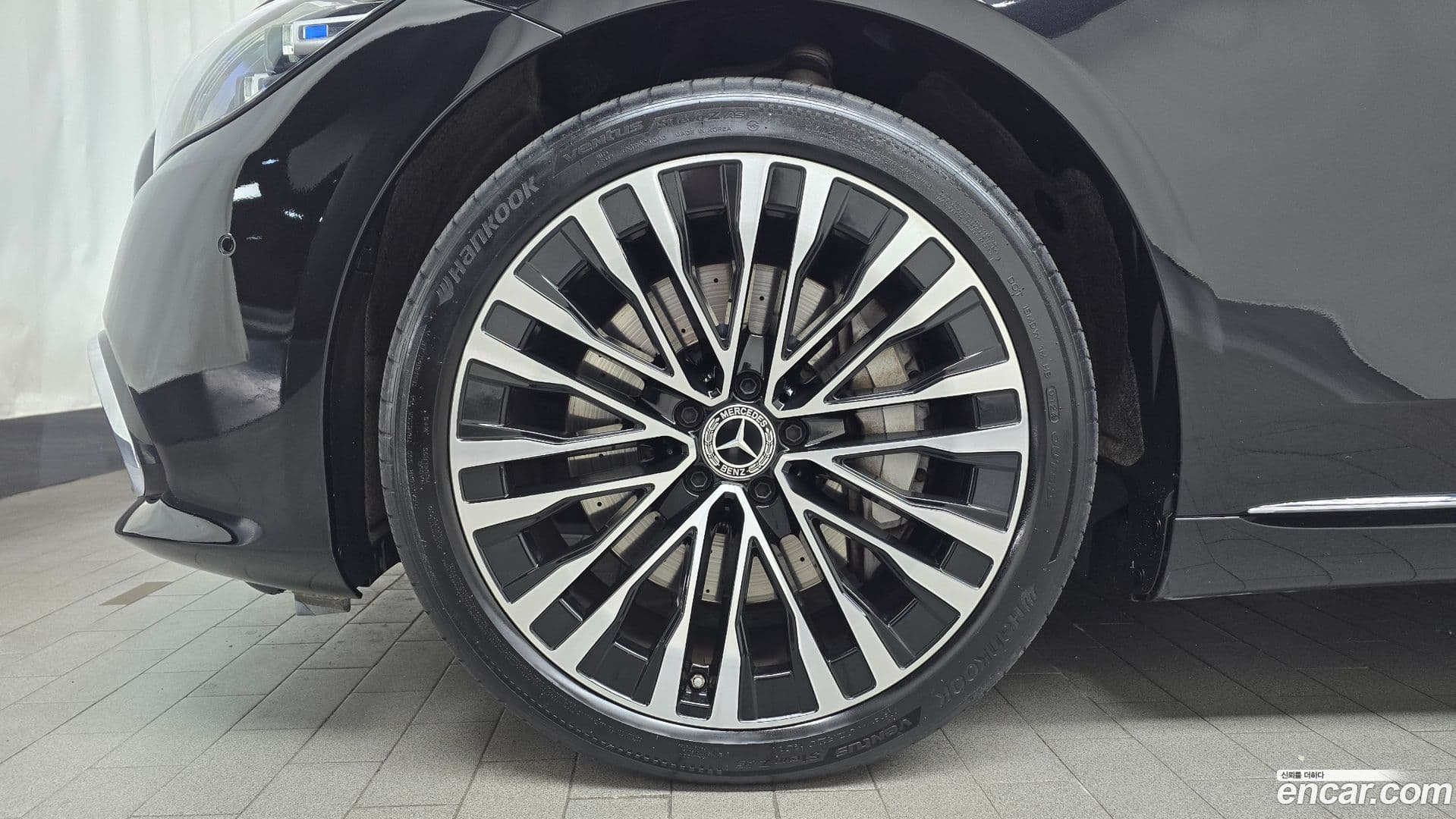 Main__Slider__Photo:S-Class Mercedes-Benz 2022.9-4