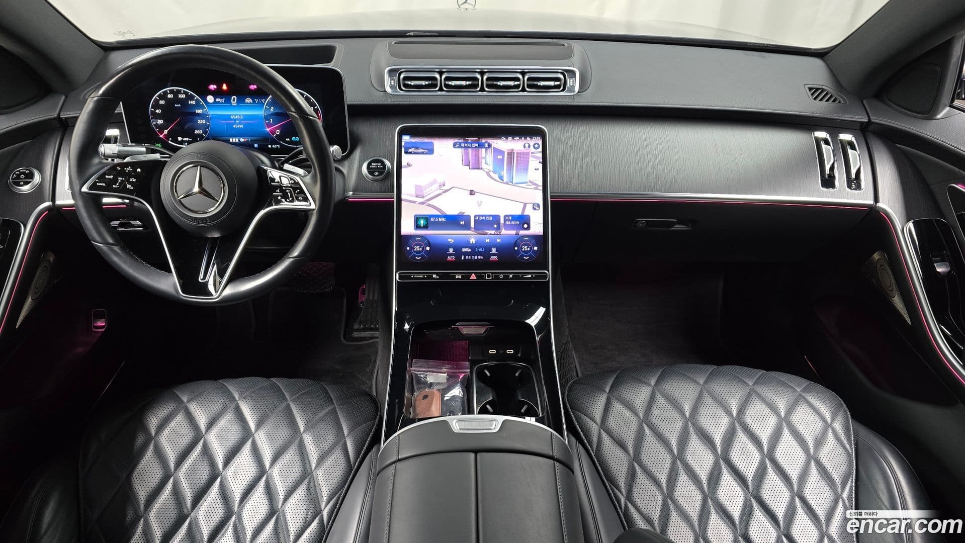 Main__Slider__Photo:S-Class Mercedes-Benz 2022.9-6