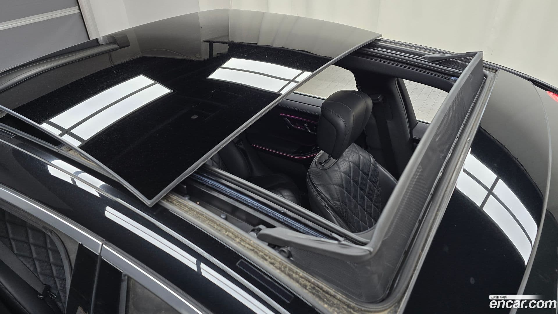 Main__Slider__Photo:S-Class Mercedes-Benz 2022.9-17