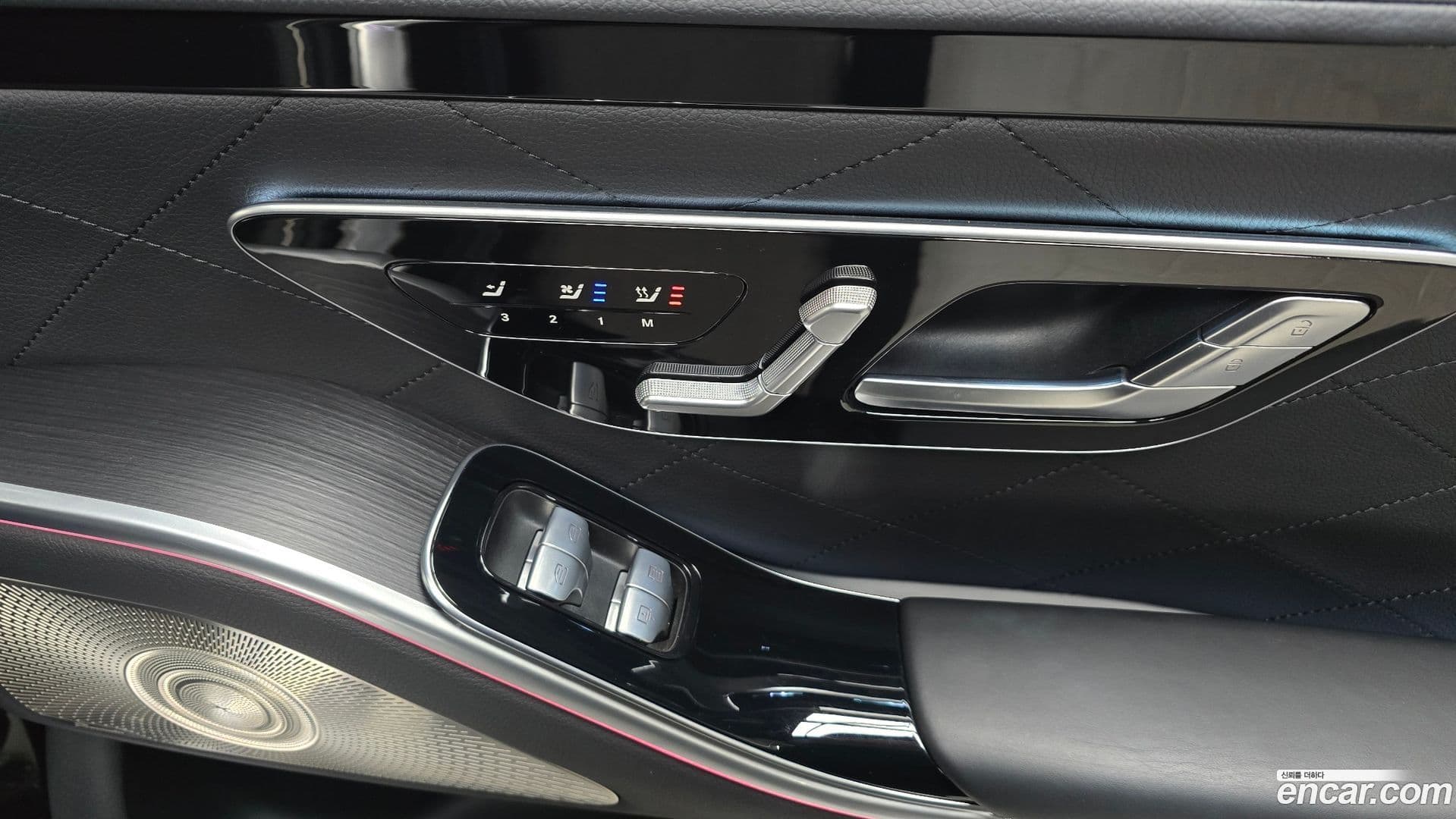 Main__Slider__Photo:S-Class Mercedes-Benz 2022.9-18