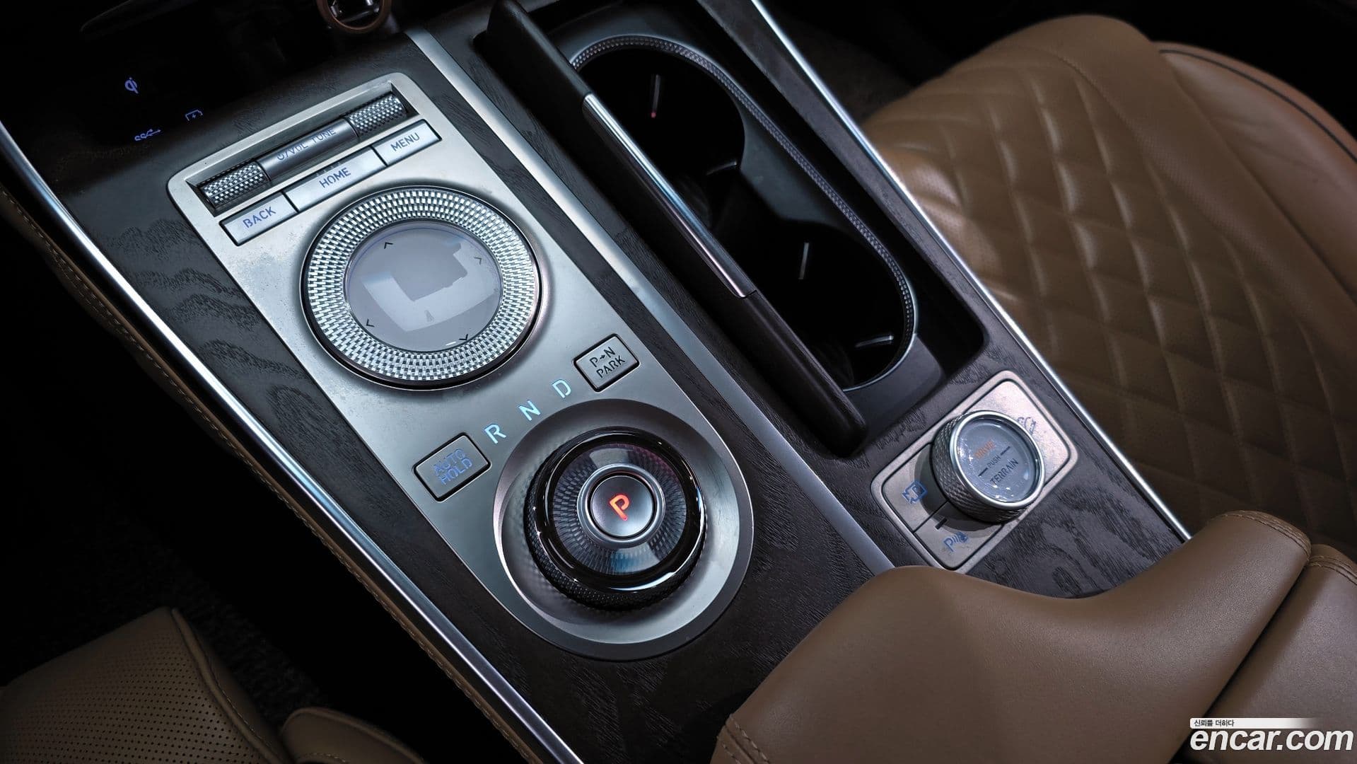 Main__Slider__Photo:GV80 Genesis 2021.10-8