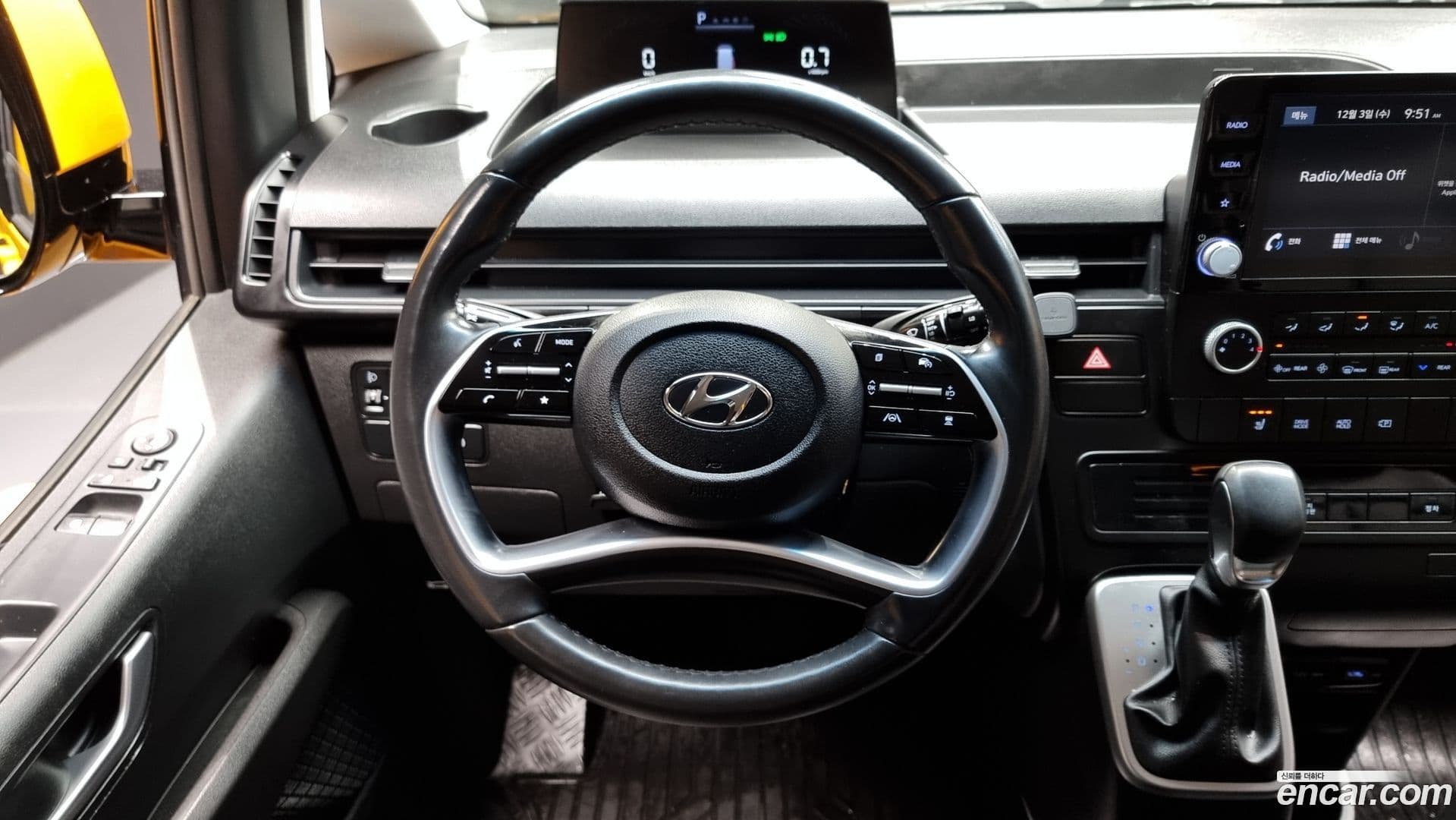 Main__Slider__Photo:Staria Hyundai 2022.5-13