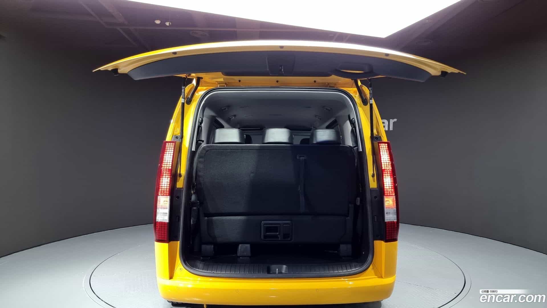 Staria Hyundai 2022.5-OPTION-024