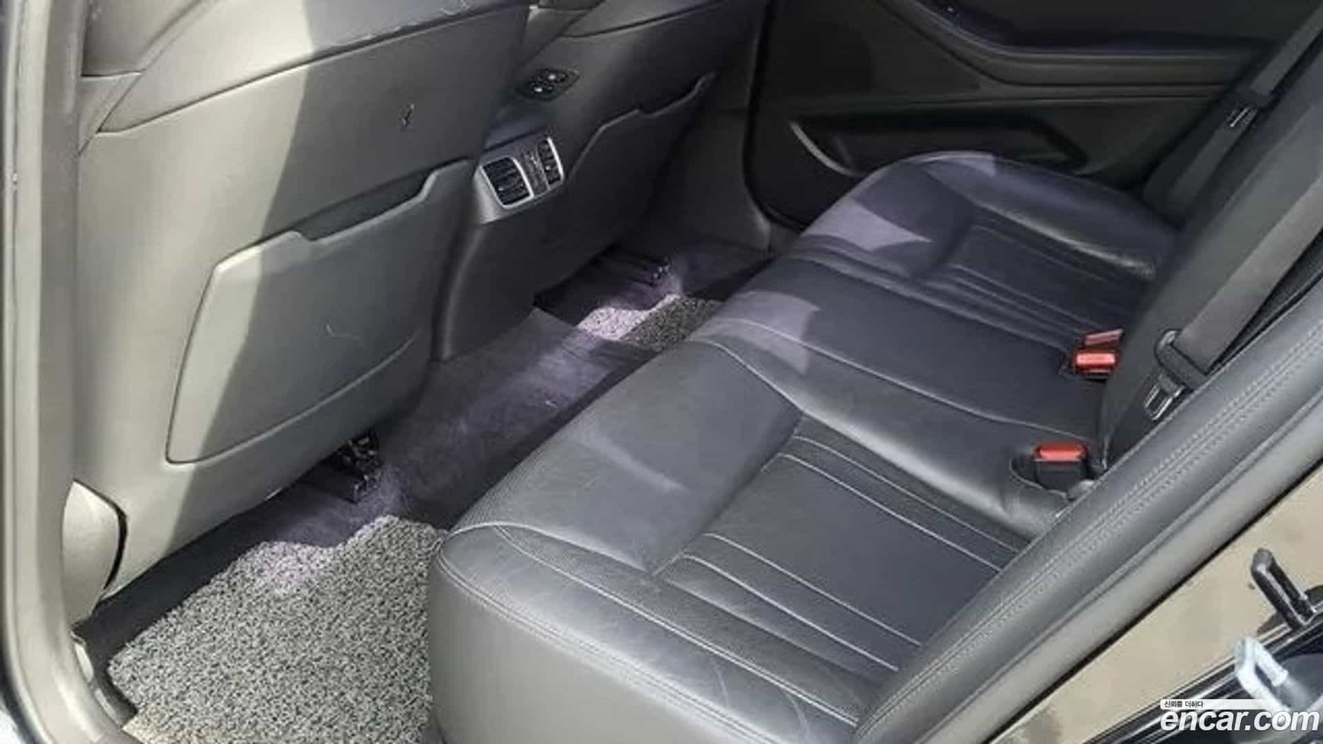 G80 Genesis 2016.10-INNER-008