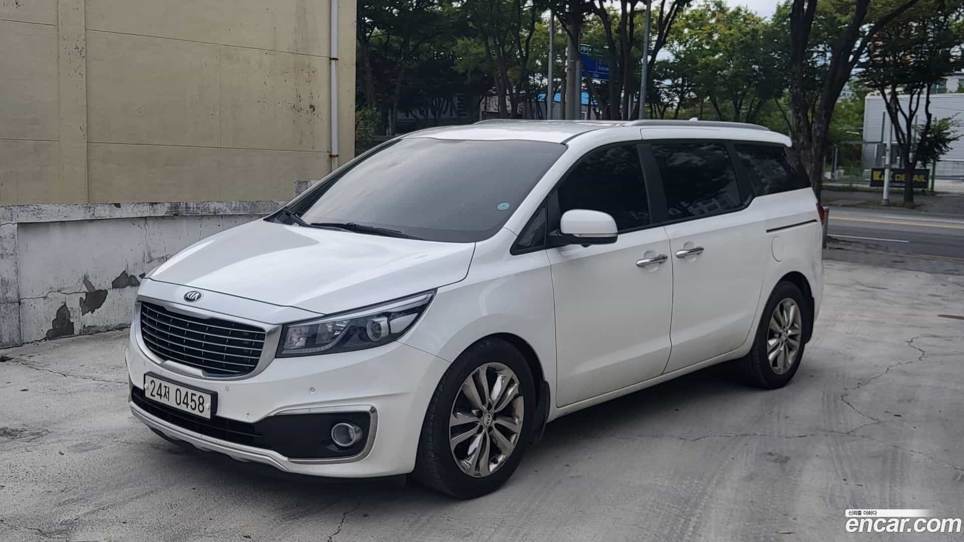 Canival Kia 2016.0-OUTER-001