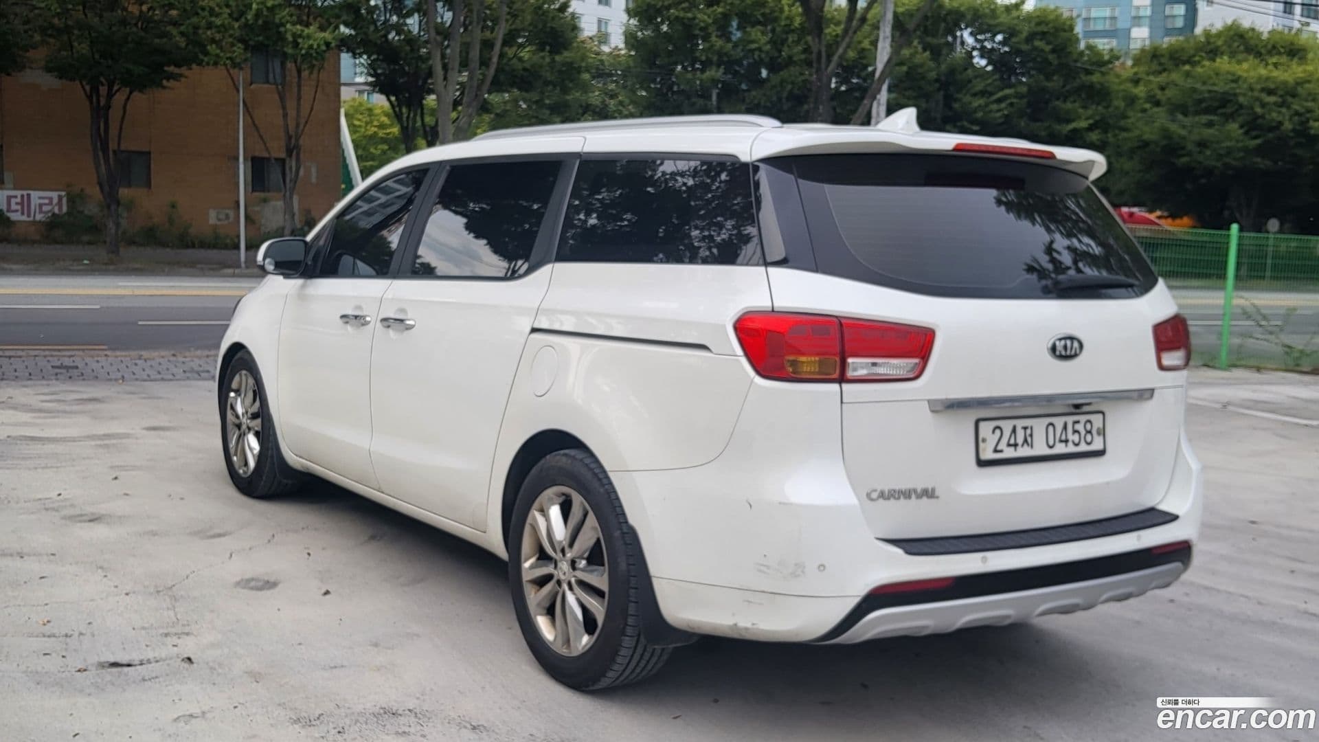 Main__Slider__Photo:Canival Kia 2016.0-1