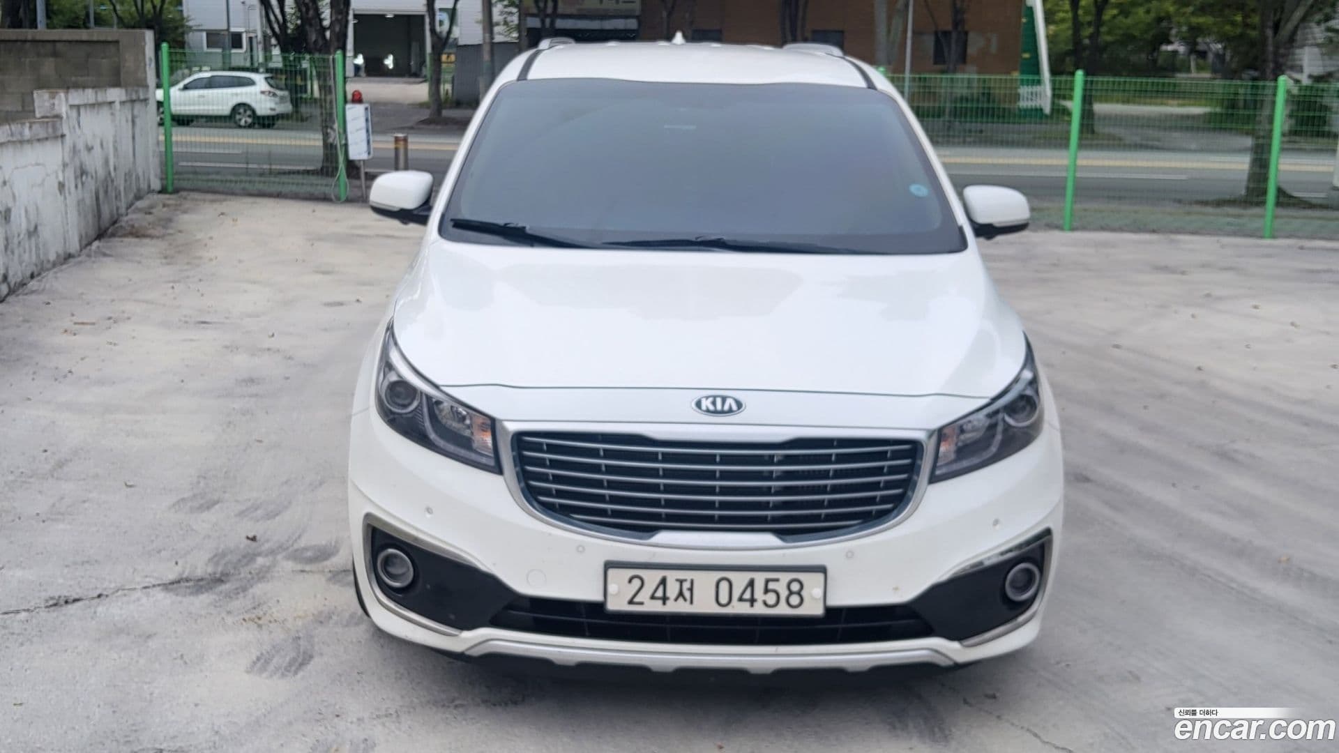 Main__Slider__Photo:Canival Kia 2016.0-2