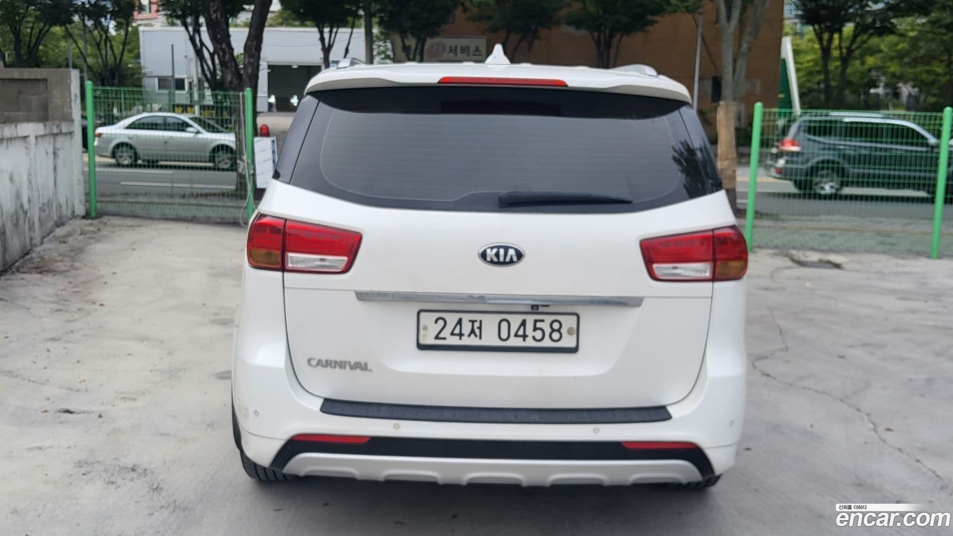 Main__Slider__Photo:Canival Kia 2016.0-3