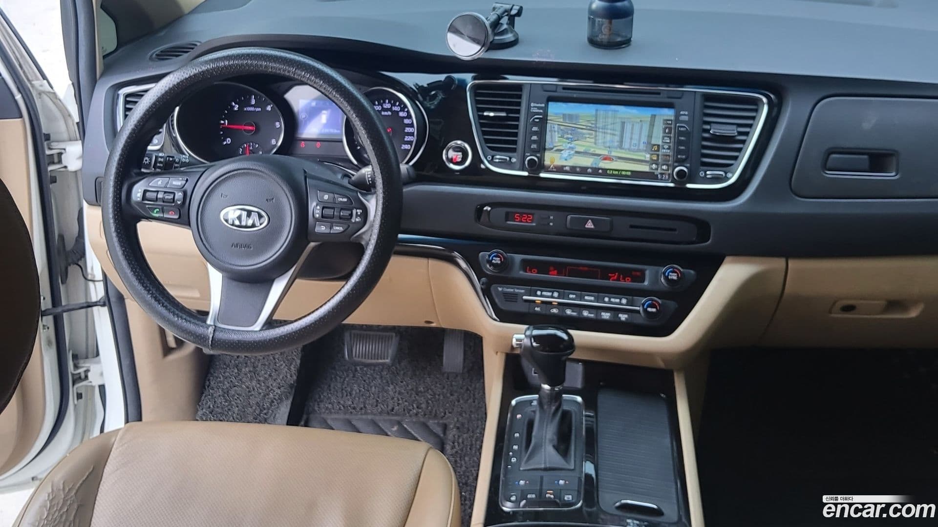 Main__Slider__Photo:Canival Kia 2016.0-6