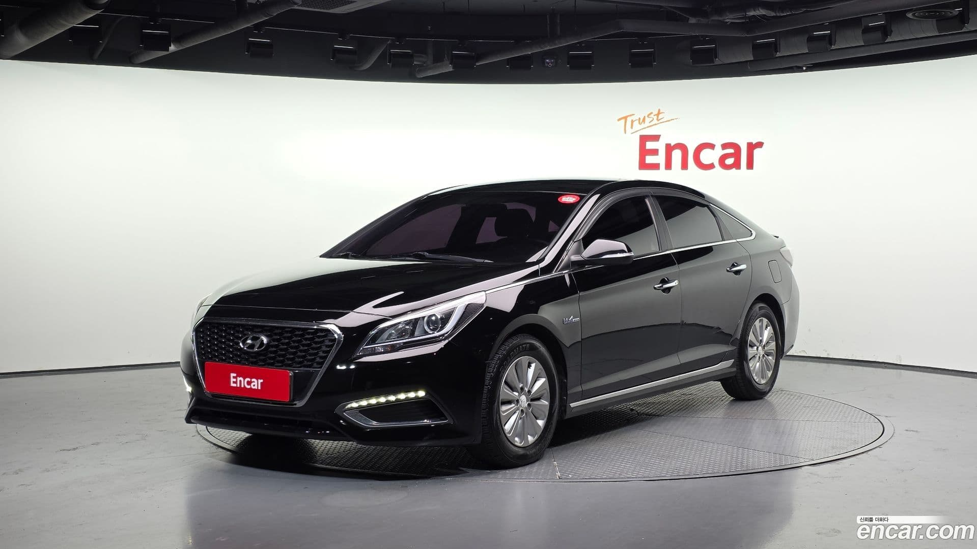 Main__Slider__Photo:Sonata Hyundai 2015.10-0
