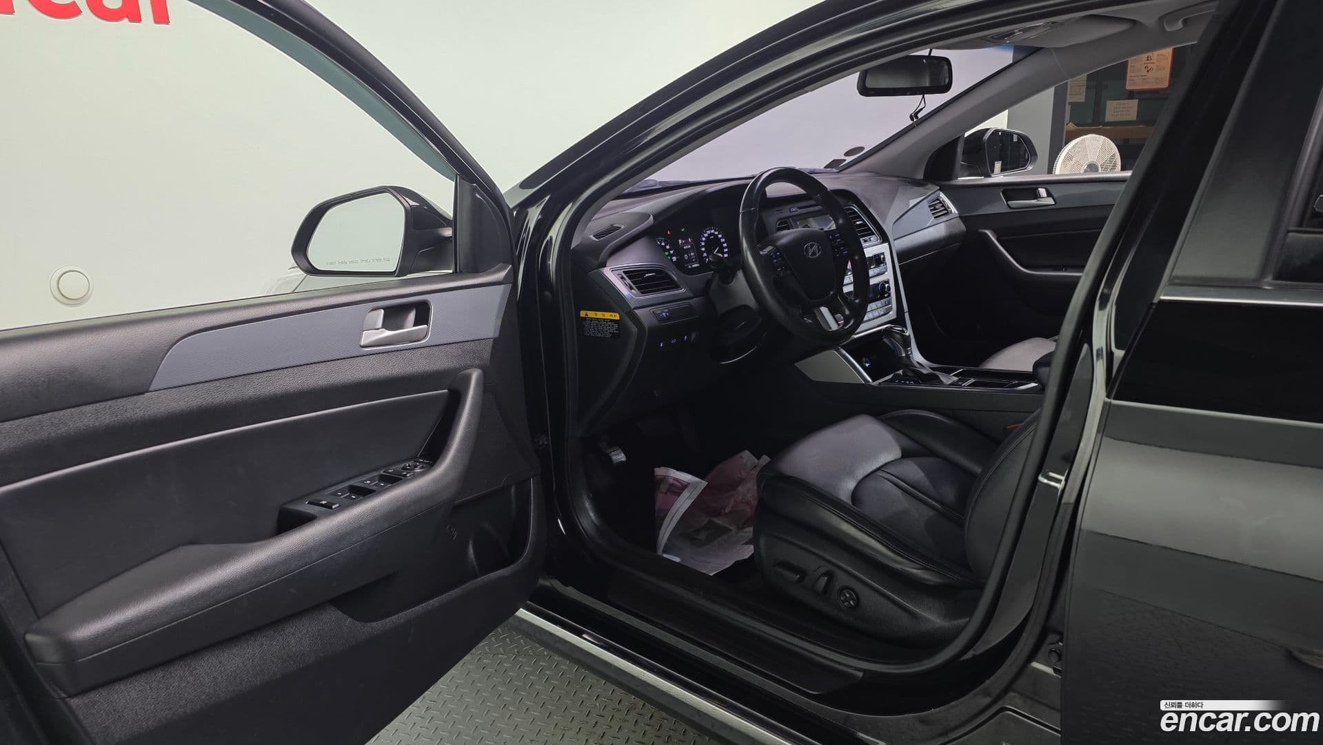 Main__Slider__Photo:Sonata Hyundai 2015.10-9