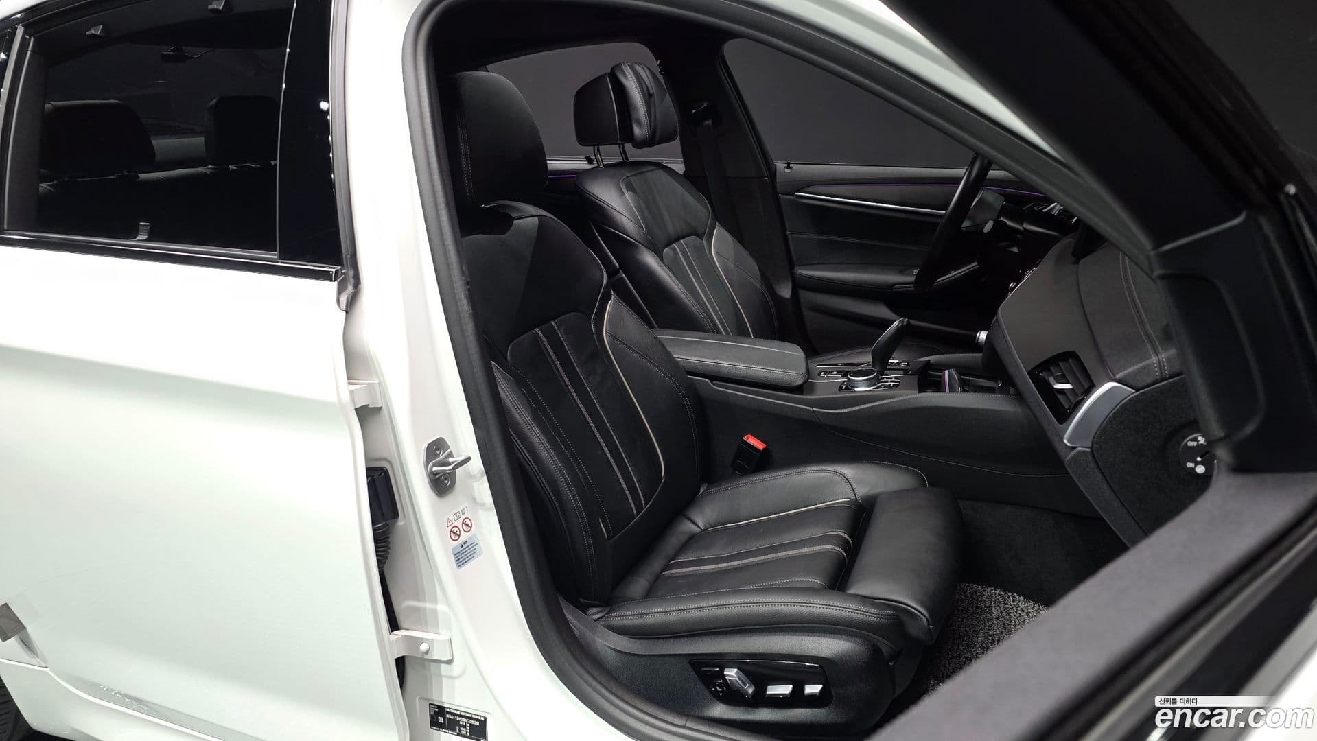 Main__Slider__Photo:5-Series BMW 2022.6-9