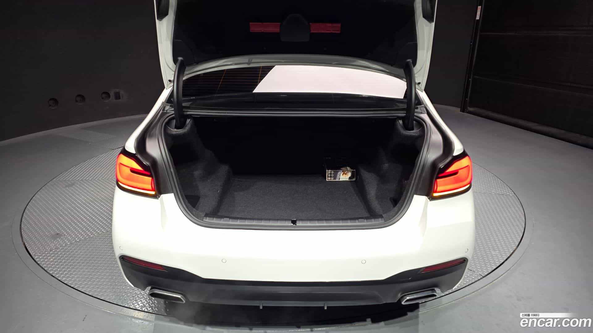 5-Series BMW 2022.6-OPTION-024