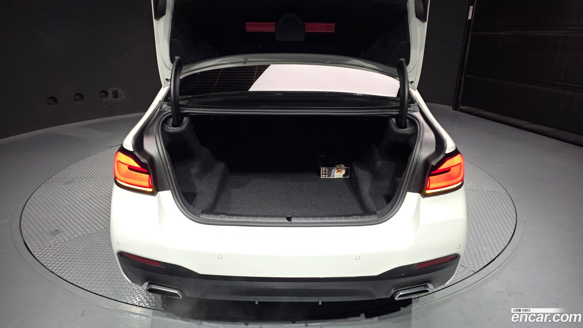 Main__Slider__Photo:5-Series BMW 2022.6-19