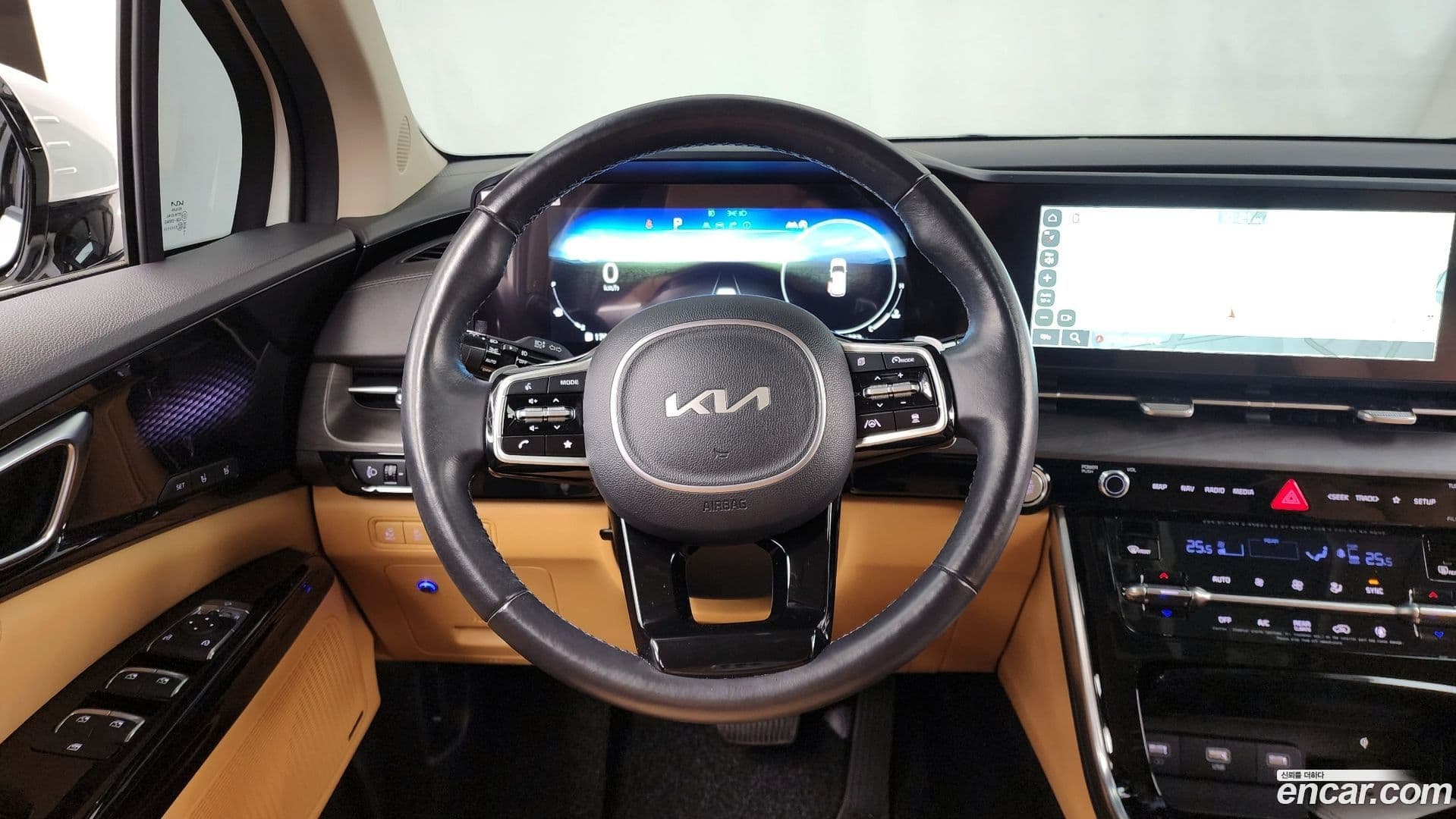 Main__Slider__Photo:Canival Kia 2022.3-12