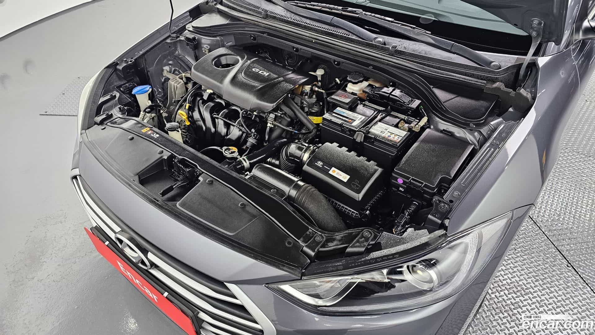 AVANTE Hyundai 2015.9-INNER-006