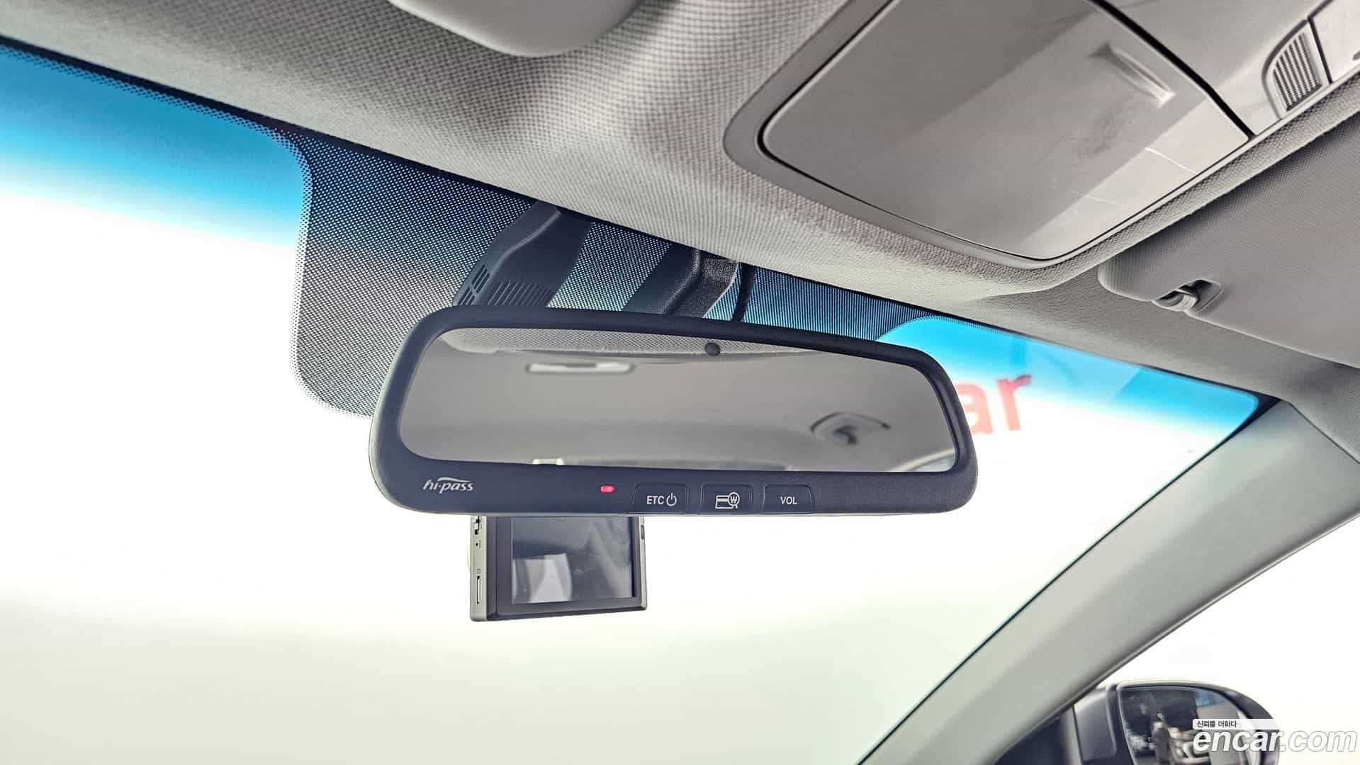 AVANTE Hyundai 2015.9-OPTION-024