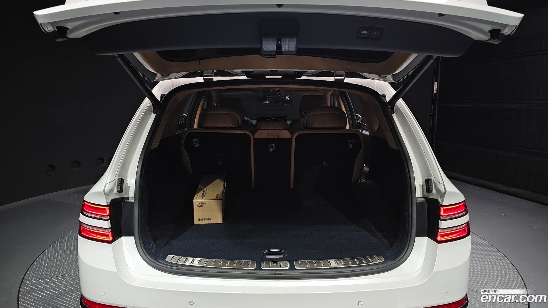 Main__Slider__Photo:GV80 Genesis 2022.10-19