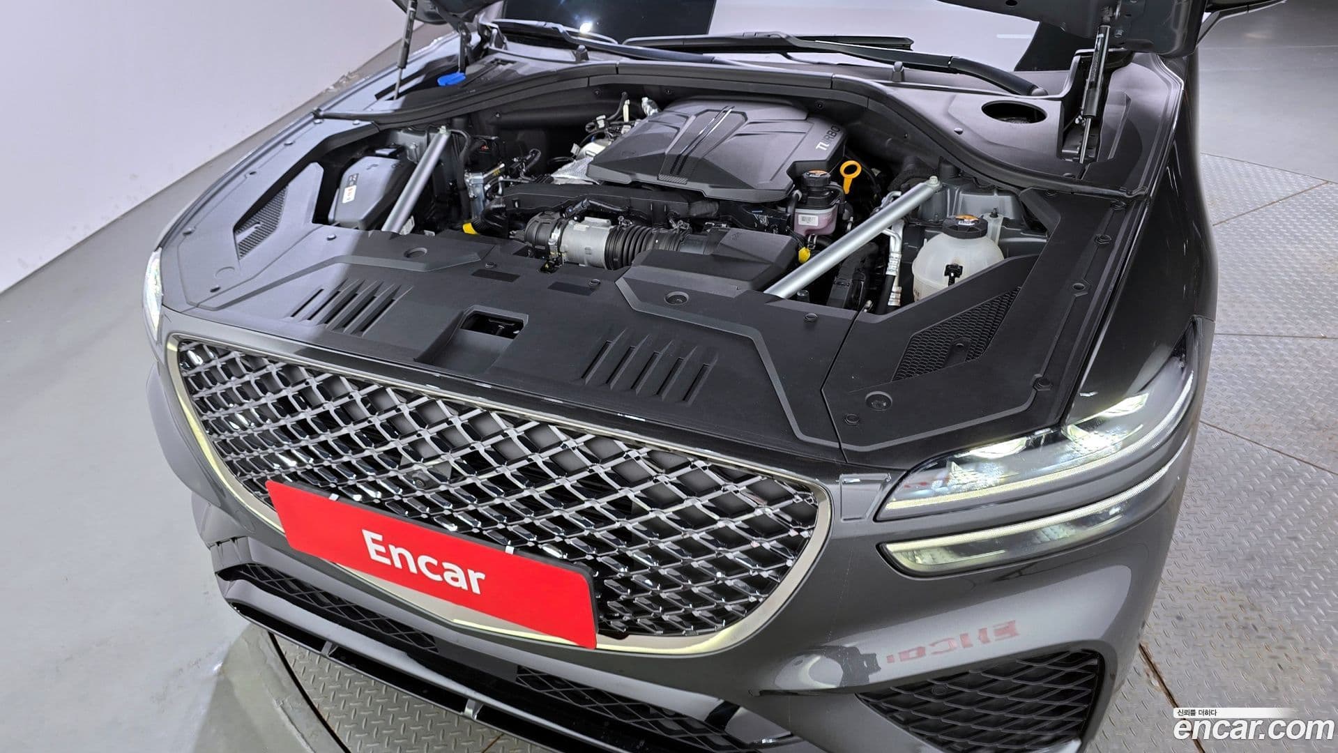 Main__Slider__Photo:GV70 Genesis 2023.9-5