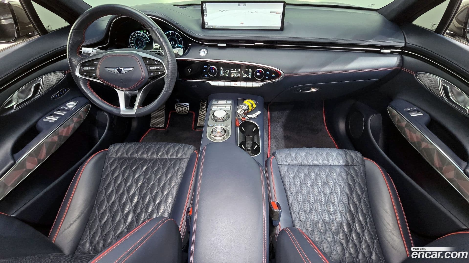 Main__Slider__Photo:GV70 Genesis 2023.9-6