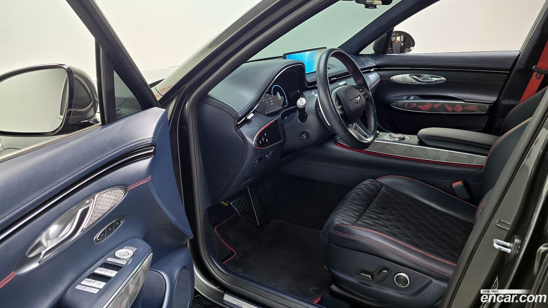 Main__Slider__Photo:GV70 Genesis 2023.9-9