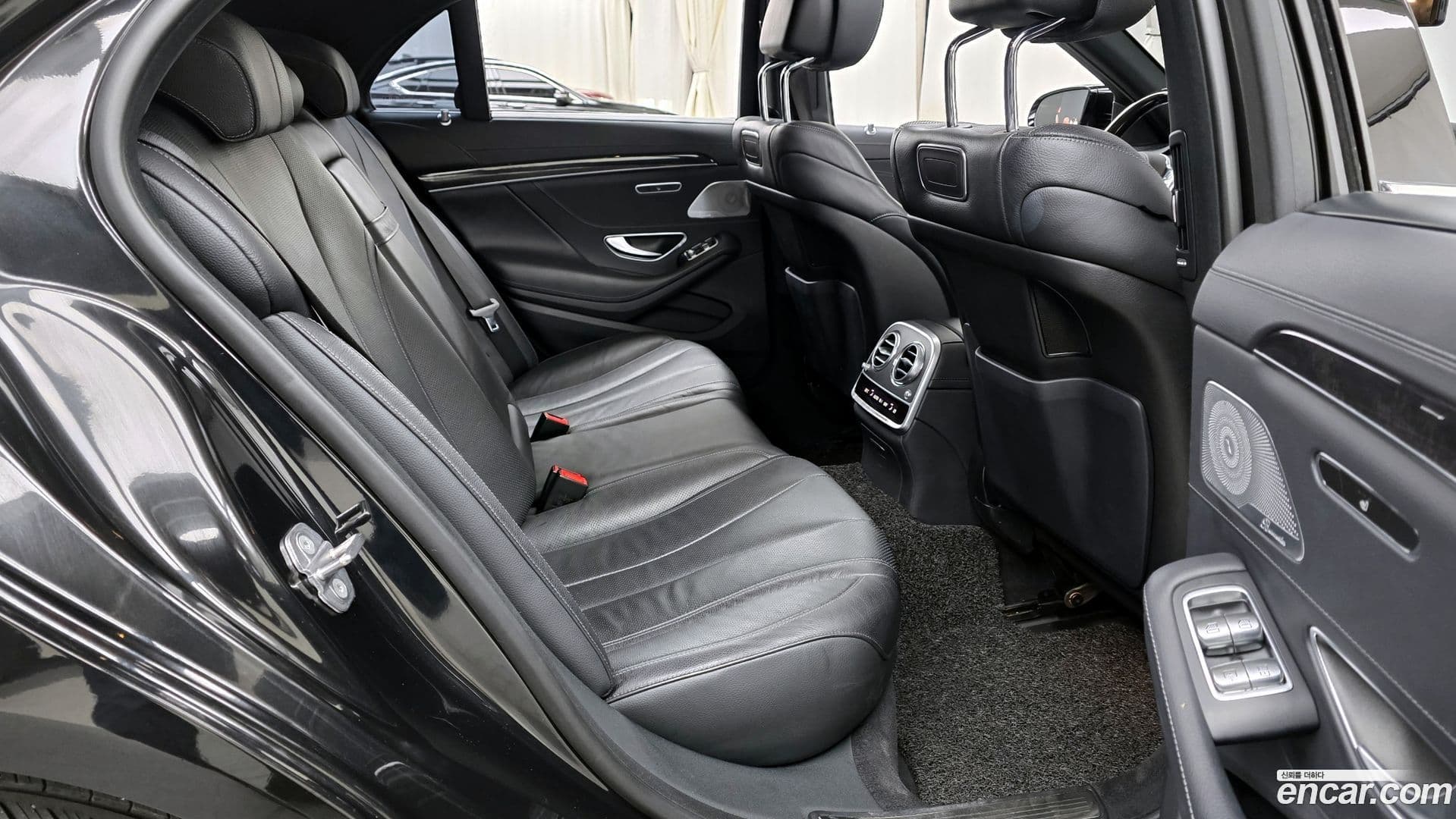 Main__Slider__Photo:S-Class Mercedes-Benz 2019.11-11