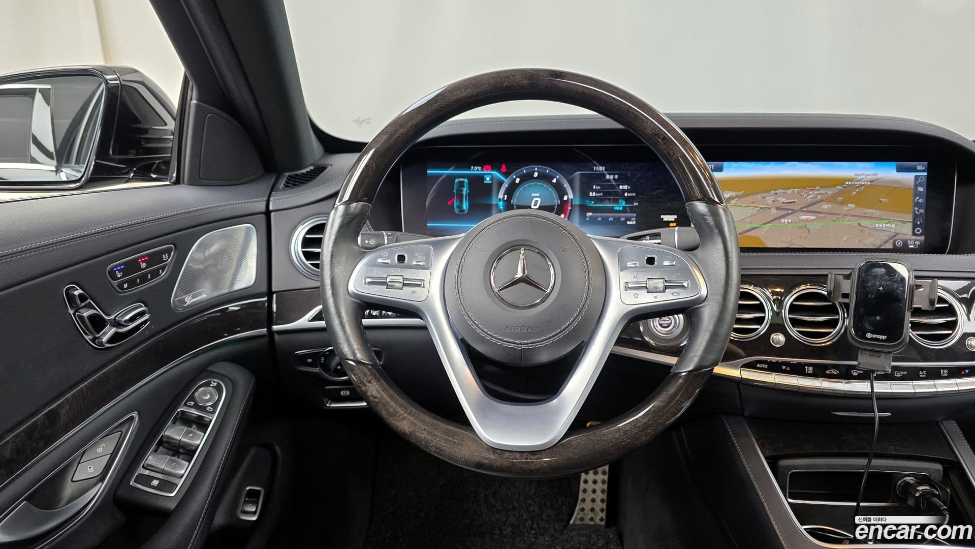 Main__Slider__Photo:S-Class Mercedes-Benz 2019.11-12