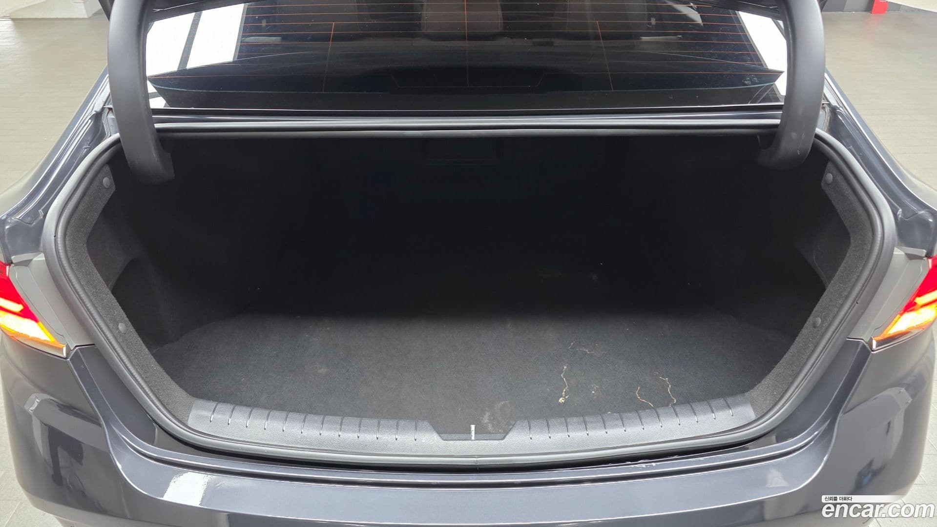 Main__Slider__Photo:Sonata Hyundai 2017.6-19