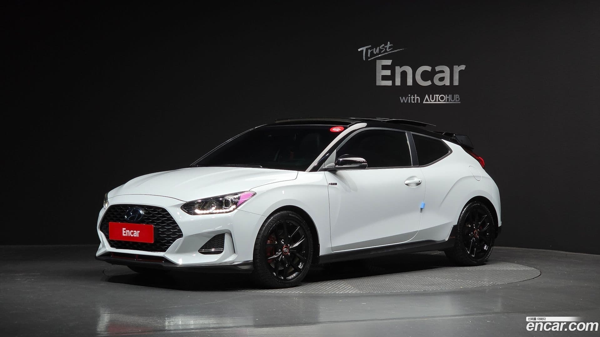 Main__Slider__Photo:Veloster Hyundai 2019.5-0
