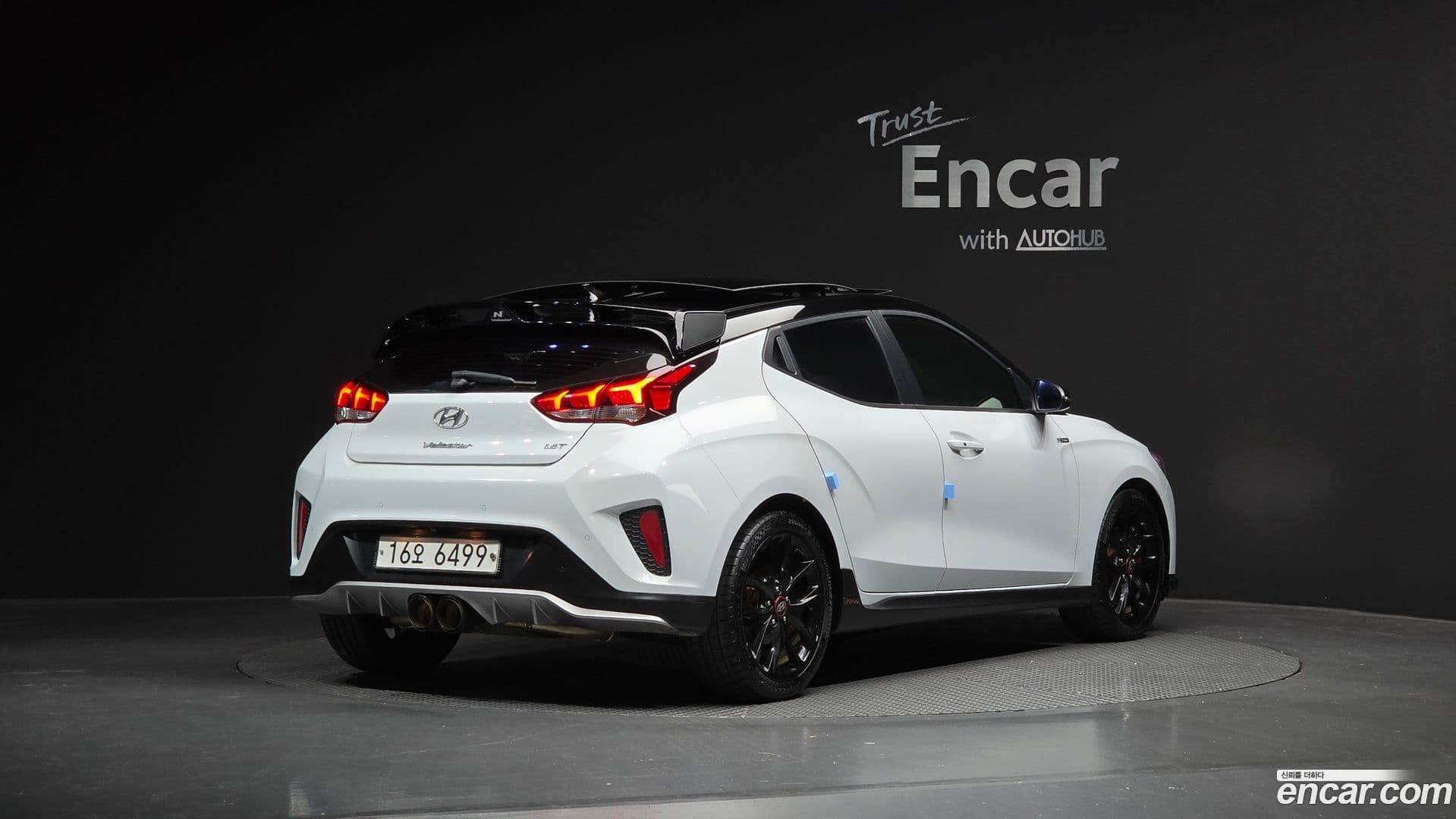 Main__Slider__Photo:Veloster Hyundai 2019.5-1