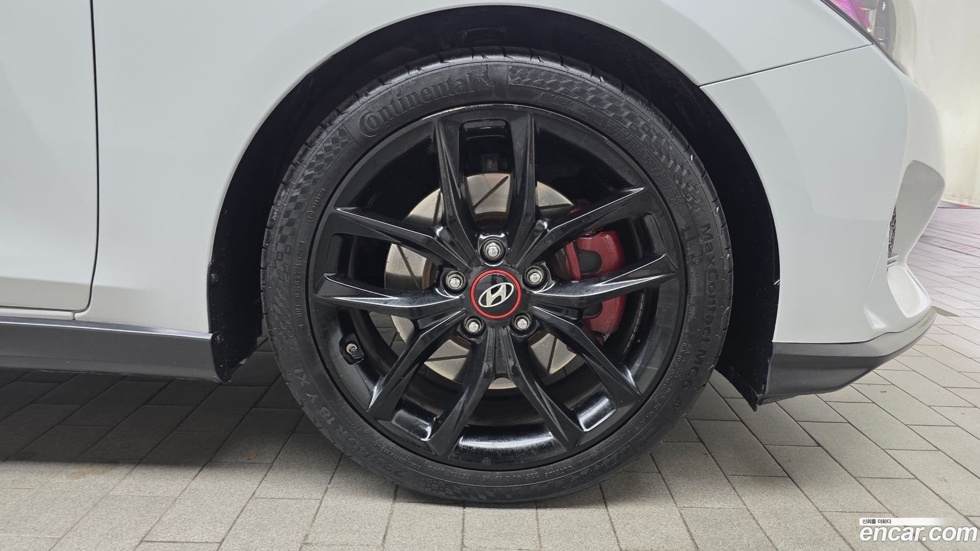 Main__Slider__Photo:Veloster Hyundai 2019.5-4