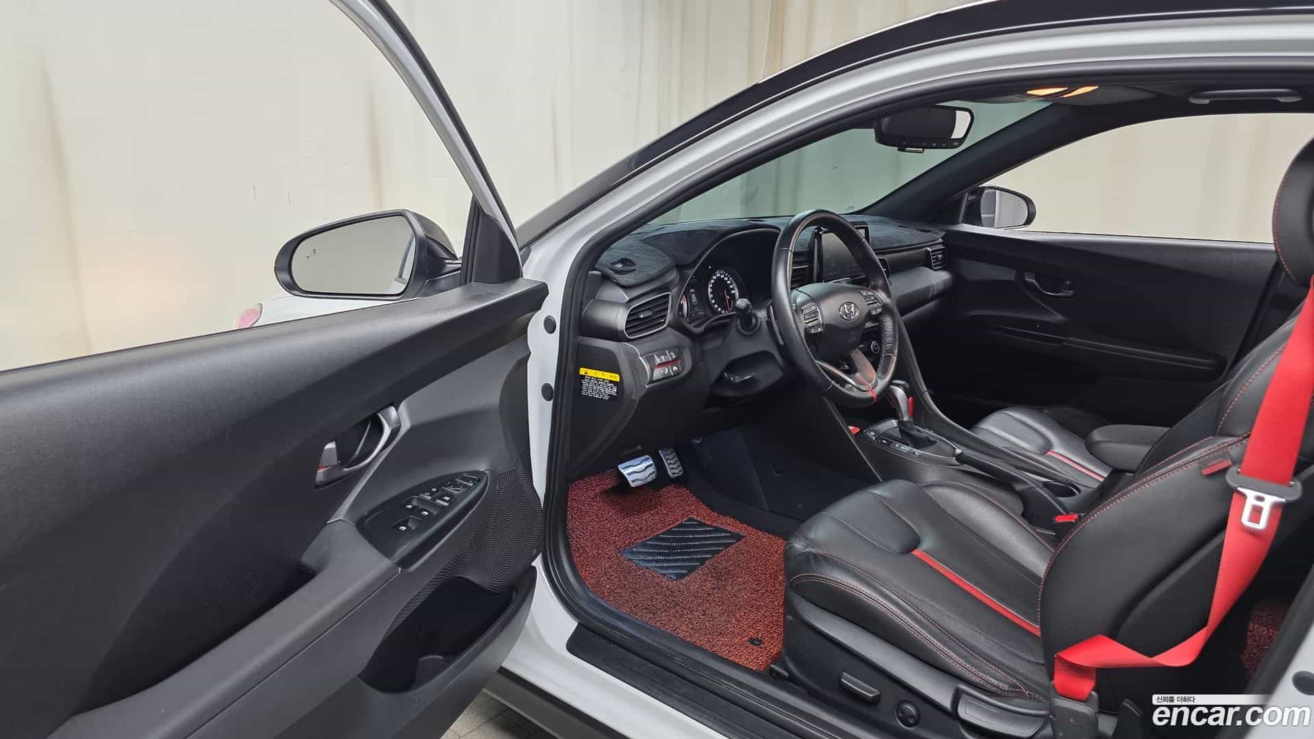 Veloster Hyundai 2019.5-INNER-010
