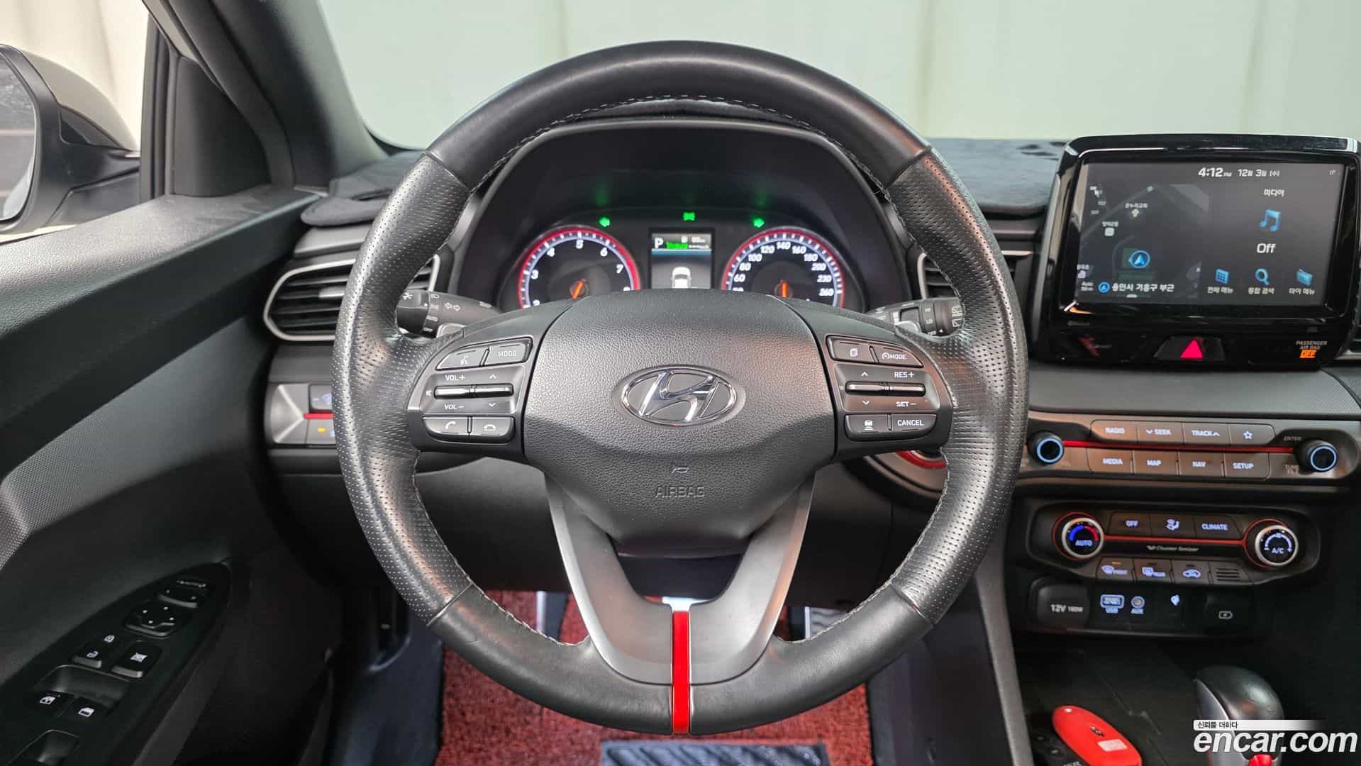 Veloster Hyundai 2019.5-OPTION-017