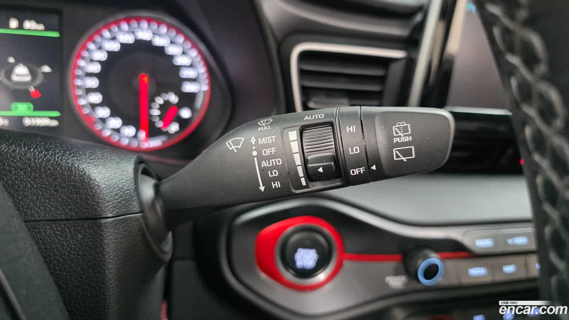 Veloster Hyundai 2019.5-OPTION-022