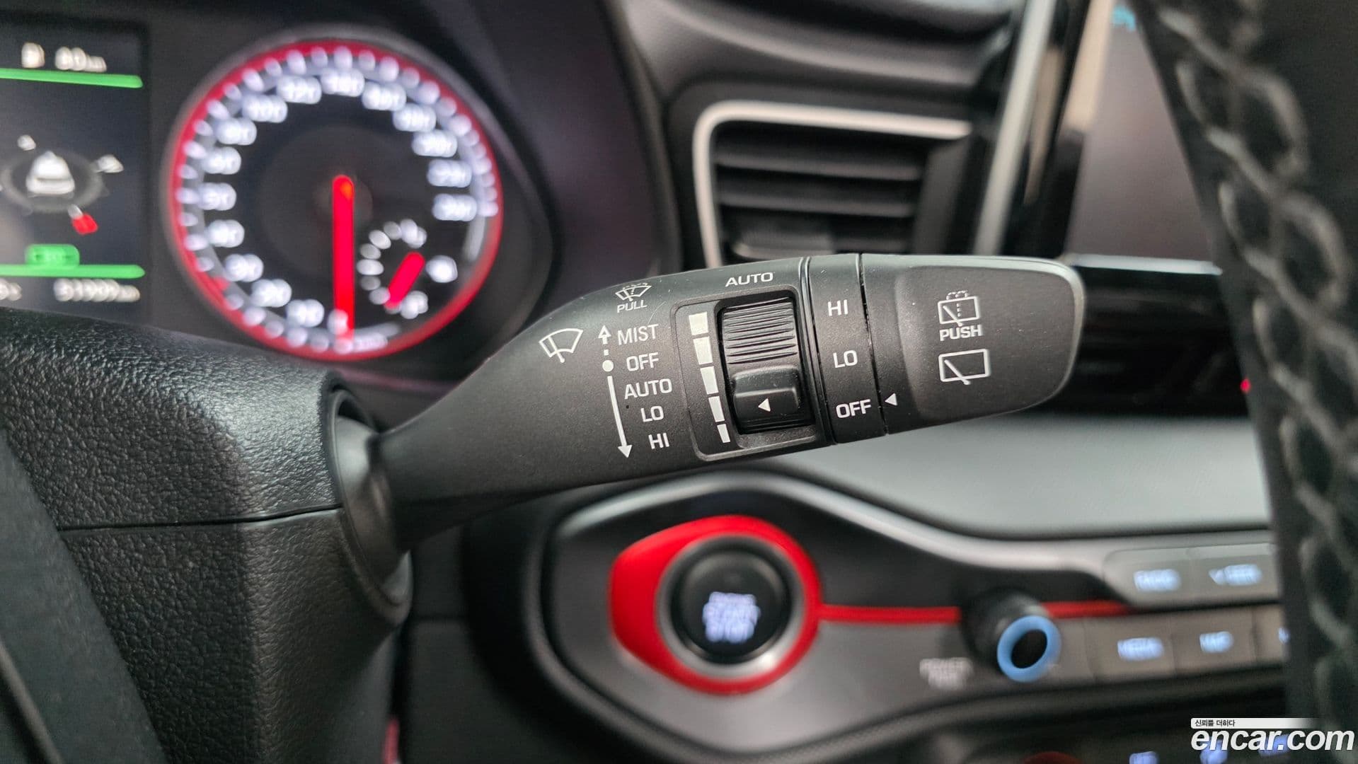 Main__Slider__Photo:Veloster Hyundai 2019.5-17