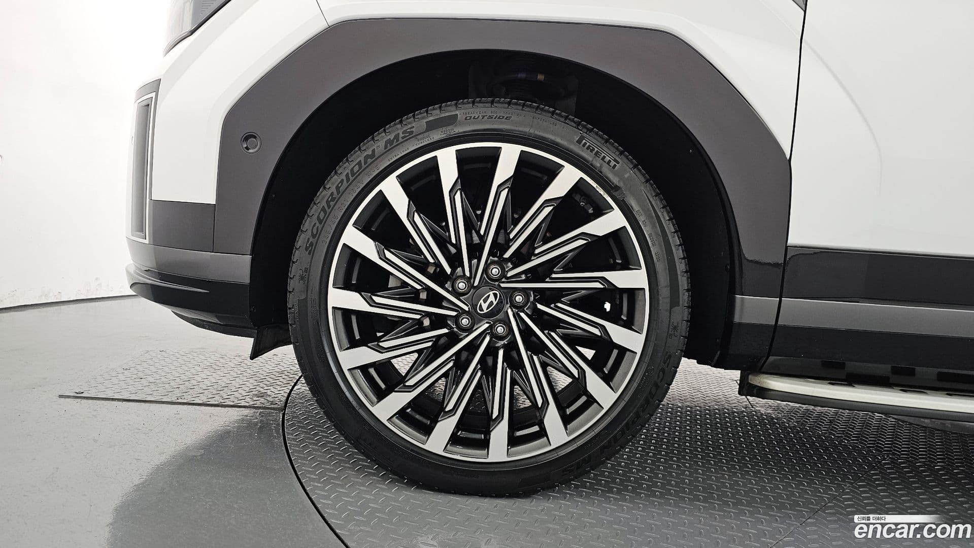 Main__Slider__Photo:Santafe Hyundai 2023.8-4