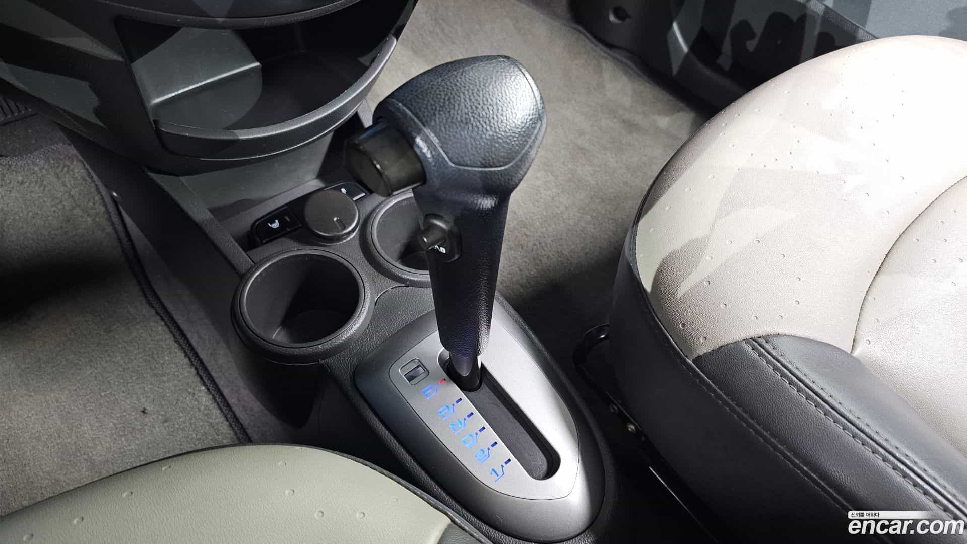 Spark Chevrolet 2012.1-INNER-009