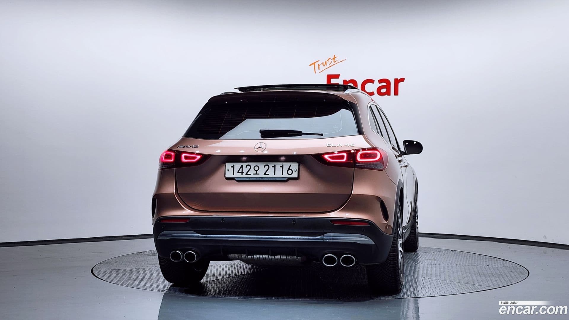 Main__Slider__Photo:GLA-Class Mercedes-Benz 2022.5-3