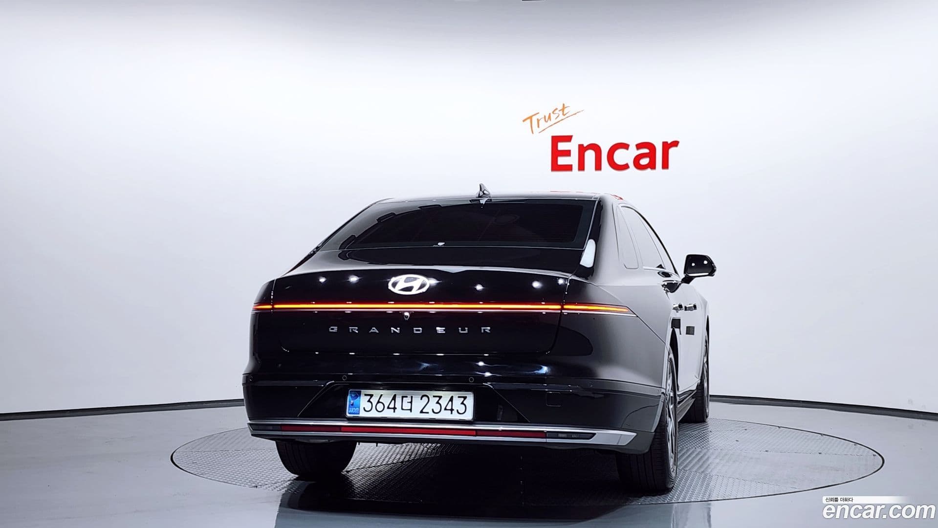 Main__Slider__Photo:Grandeur Hyundai 2023.10-3