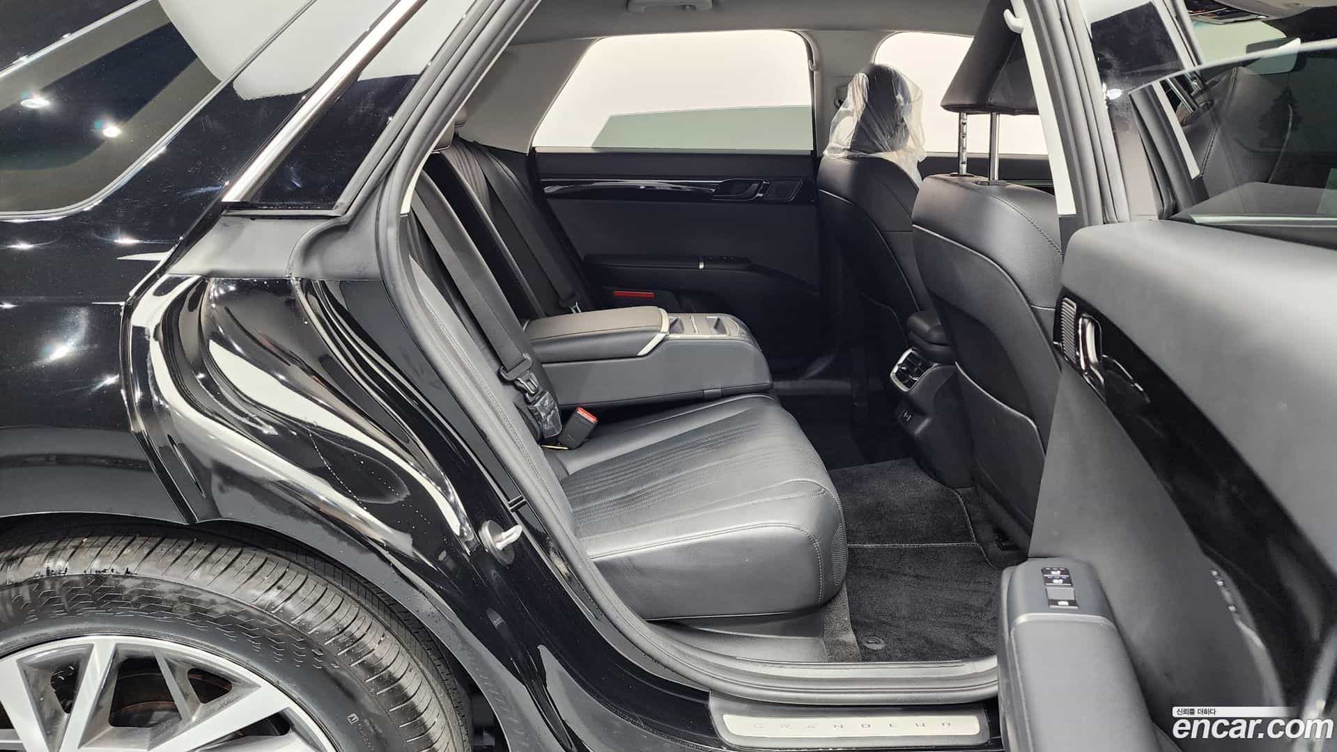 Grandeur Hyundai 2023.10-OPTION-016