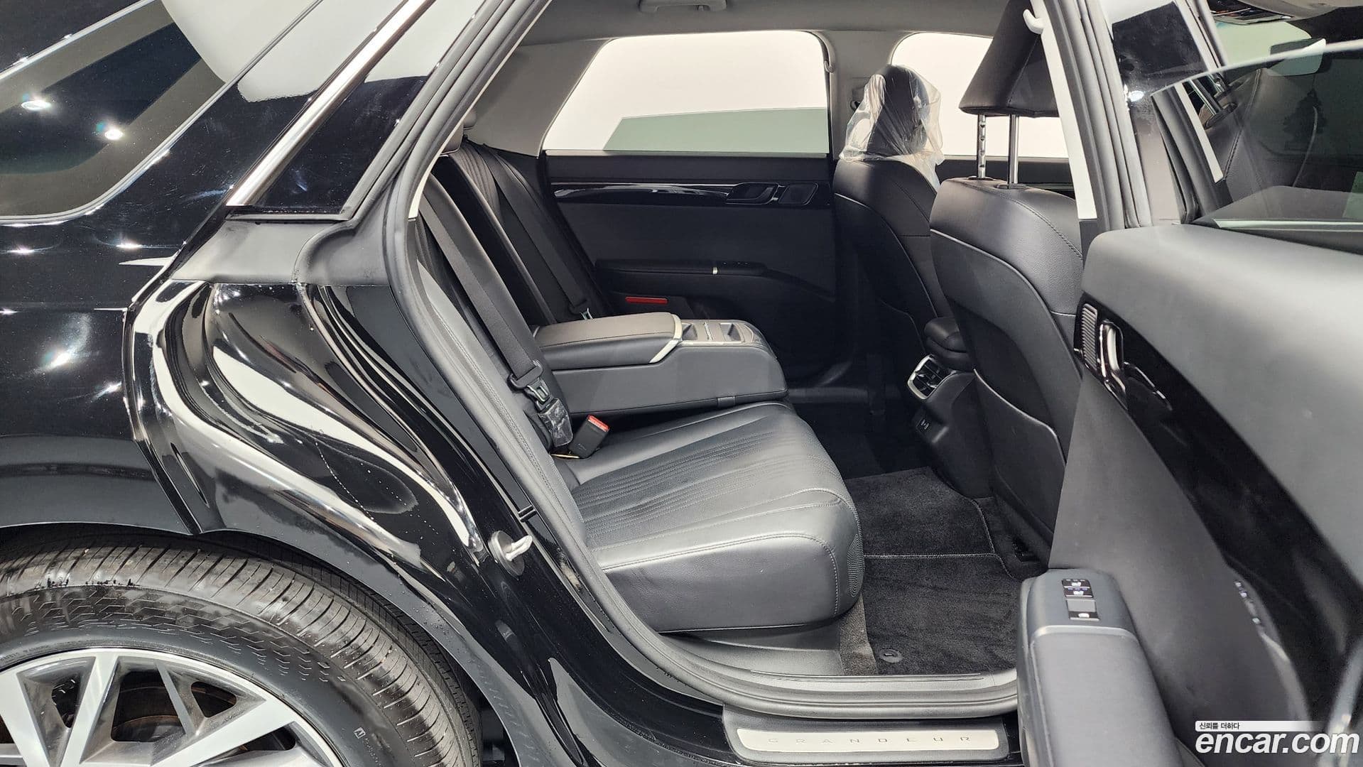 Main__Slider__Photo:Grandeur Hyundai 2023.10-11