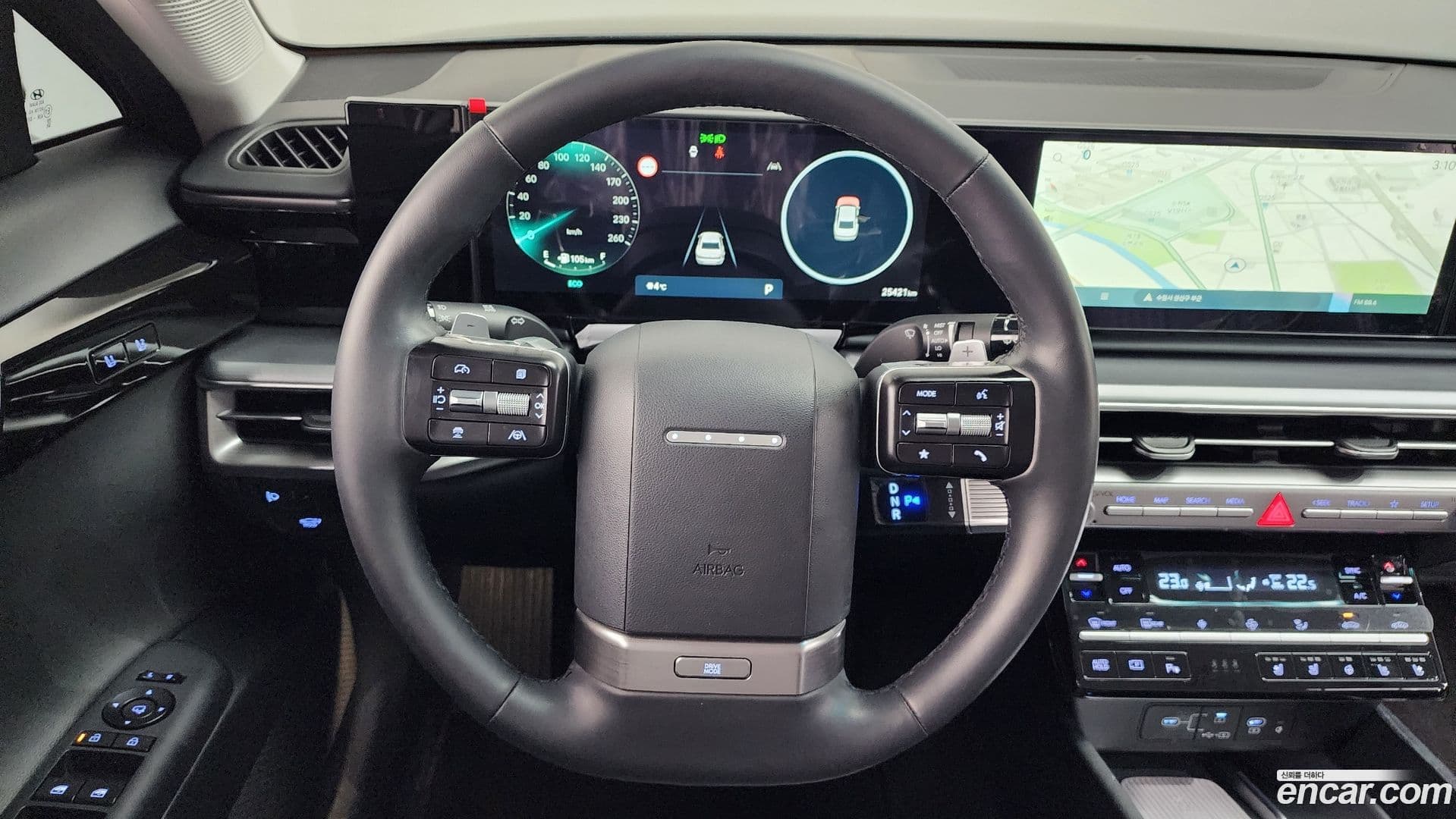 Main__Slider__Photo:Grandeur Hyundai 2023.10-12