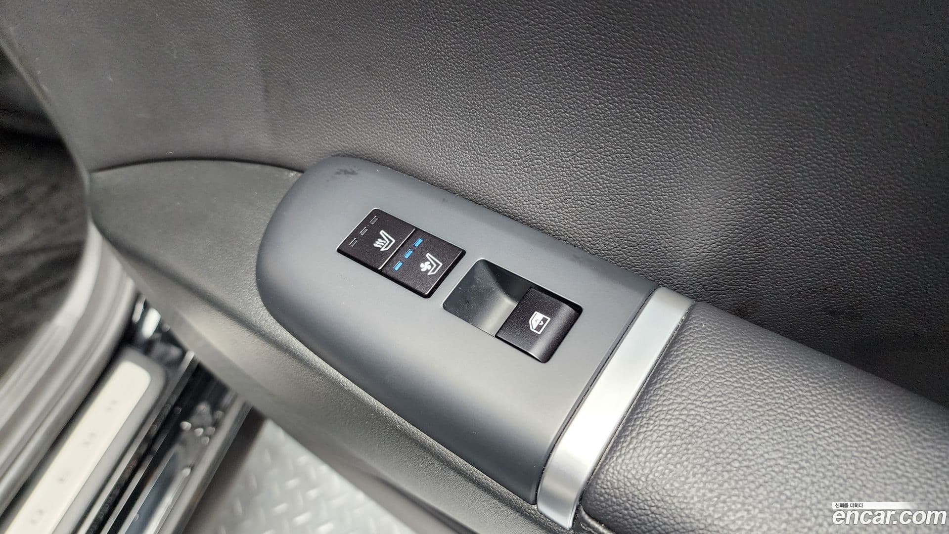 Main__Slider__Photo:Grandeur Hyundai 2023.10-17