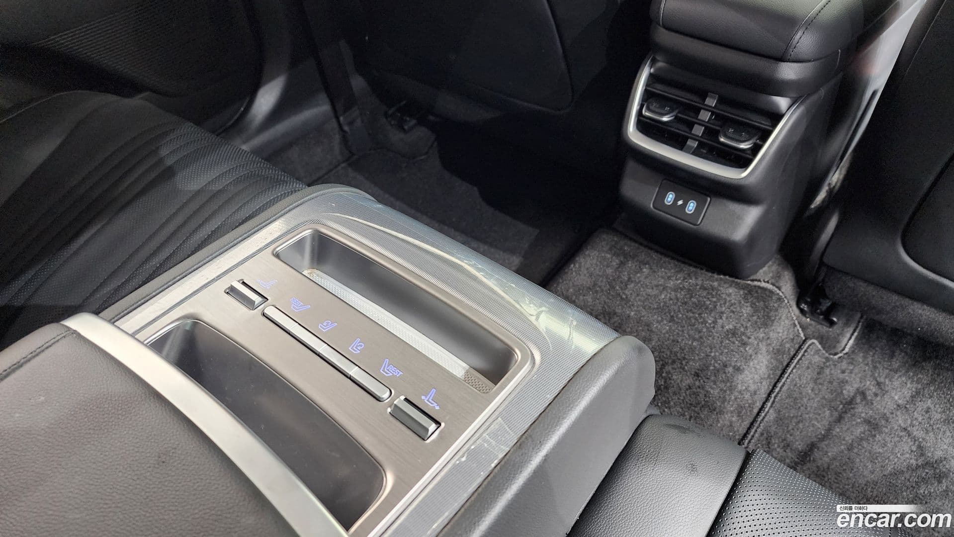 Main__Slider__Photo:Grandeur Hyundai 2023.10-18