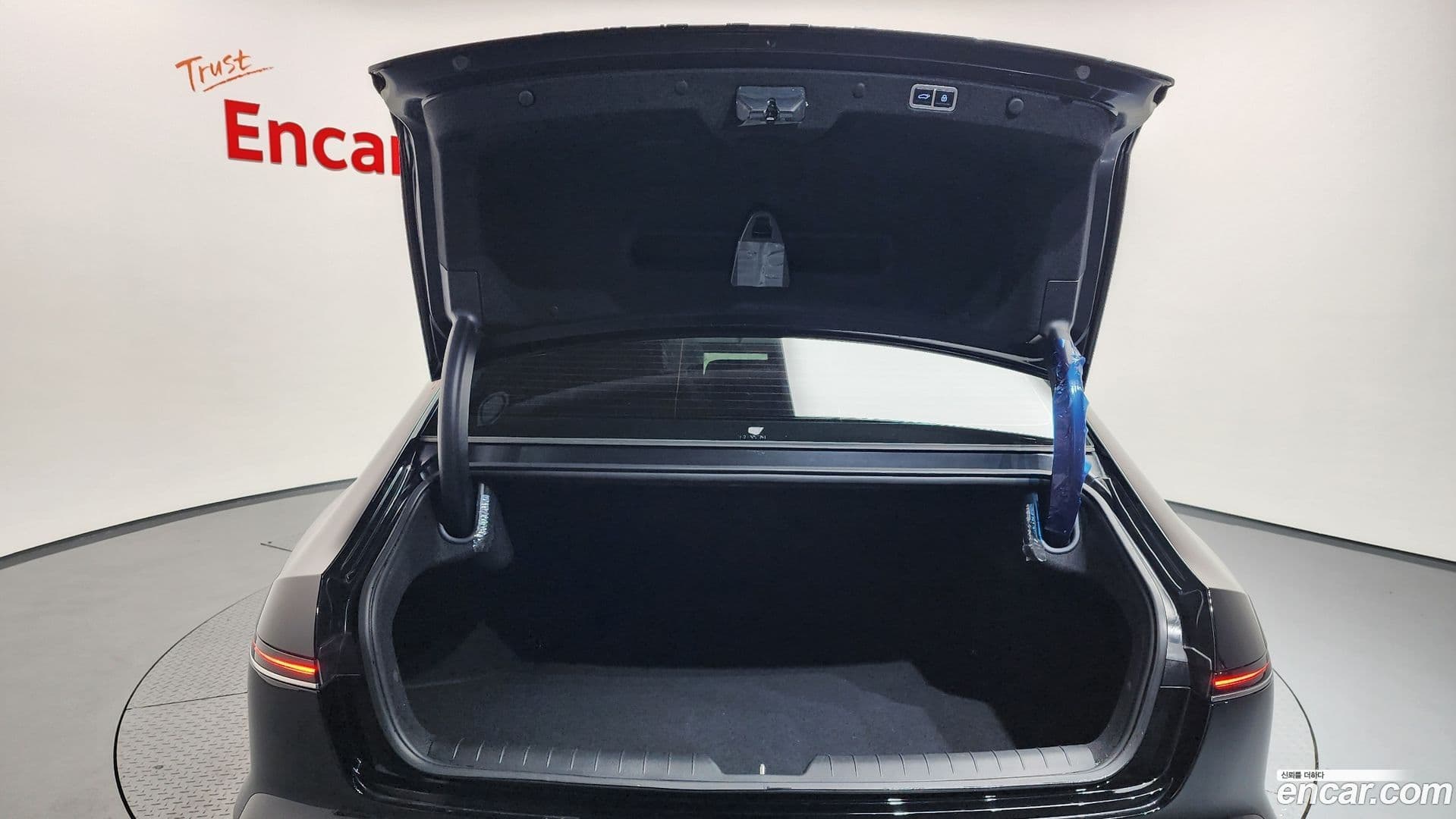 Main__Slider__Photo:Grandeur Hyundai 2023.10-19